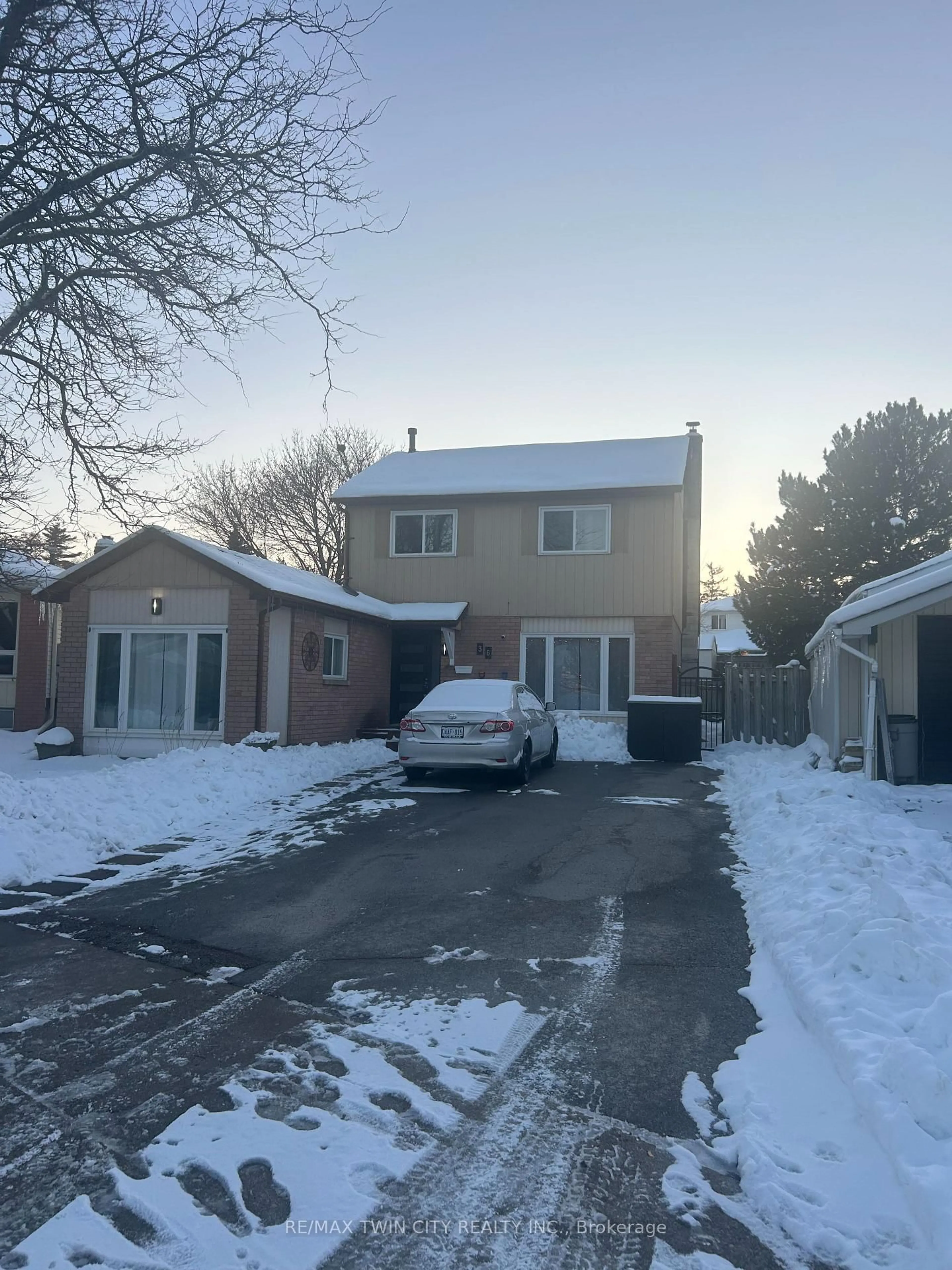 A pic from outside/outdoor area/front of a property/back of a property/a pic from drone, street for 36 Angela Cres, Cambridge Ontario N1S 4B6