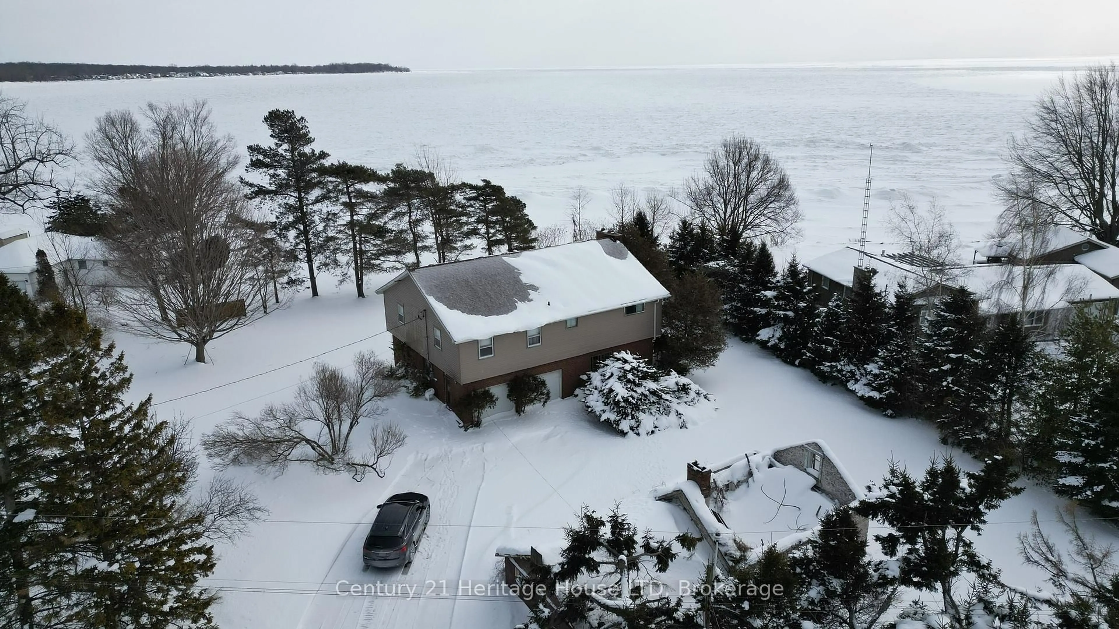 A pic from outside/outdoor area/front of a property/back of a property/a pic from drone, water/lake/river/ocean view for 12033 Augustine Rd, Wainfleet Ontario L0S 1V0