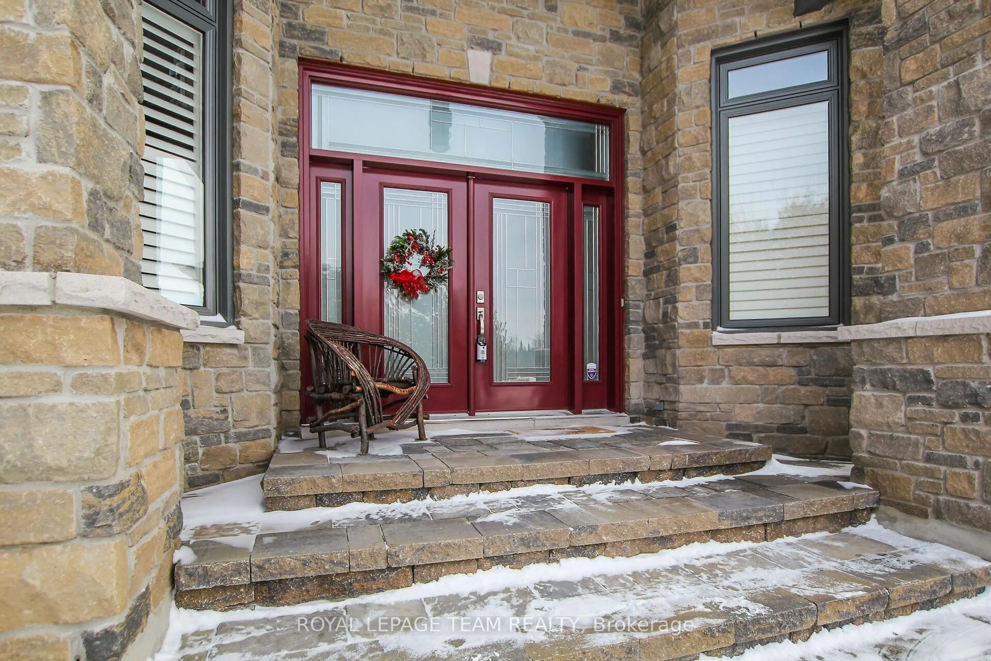 Indoor entryway for 217 Shamus Way, Carp Ontario K0A 1L0