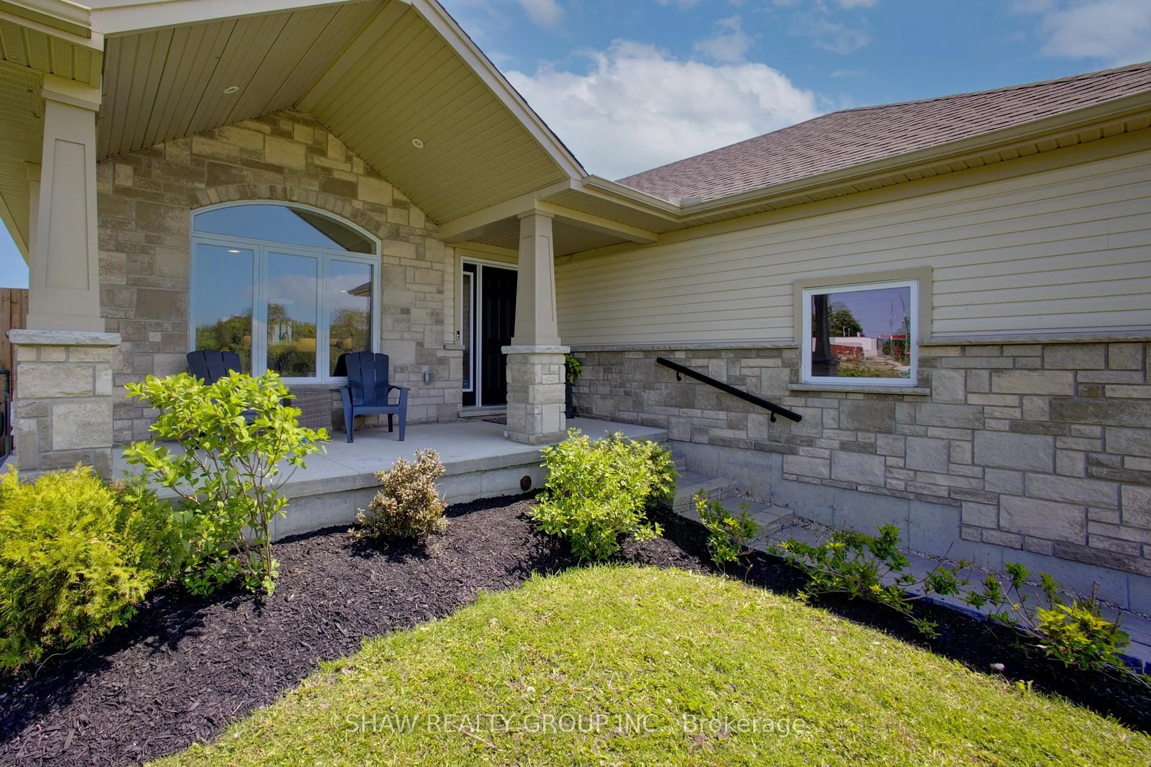 Unknown for 37 Lorne St, Minto Ontario N0G 1Z0