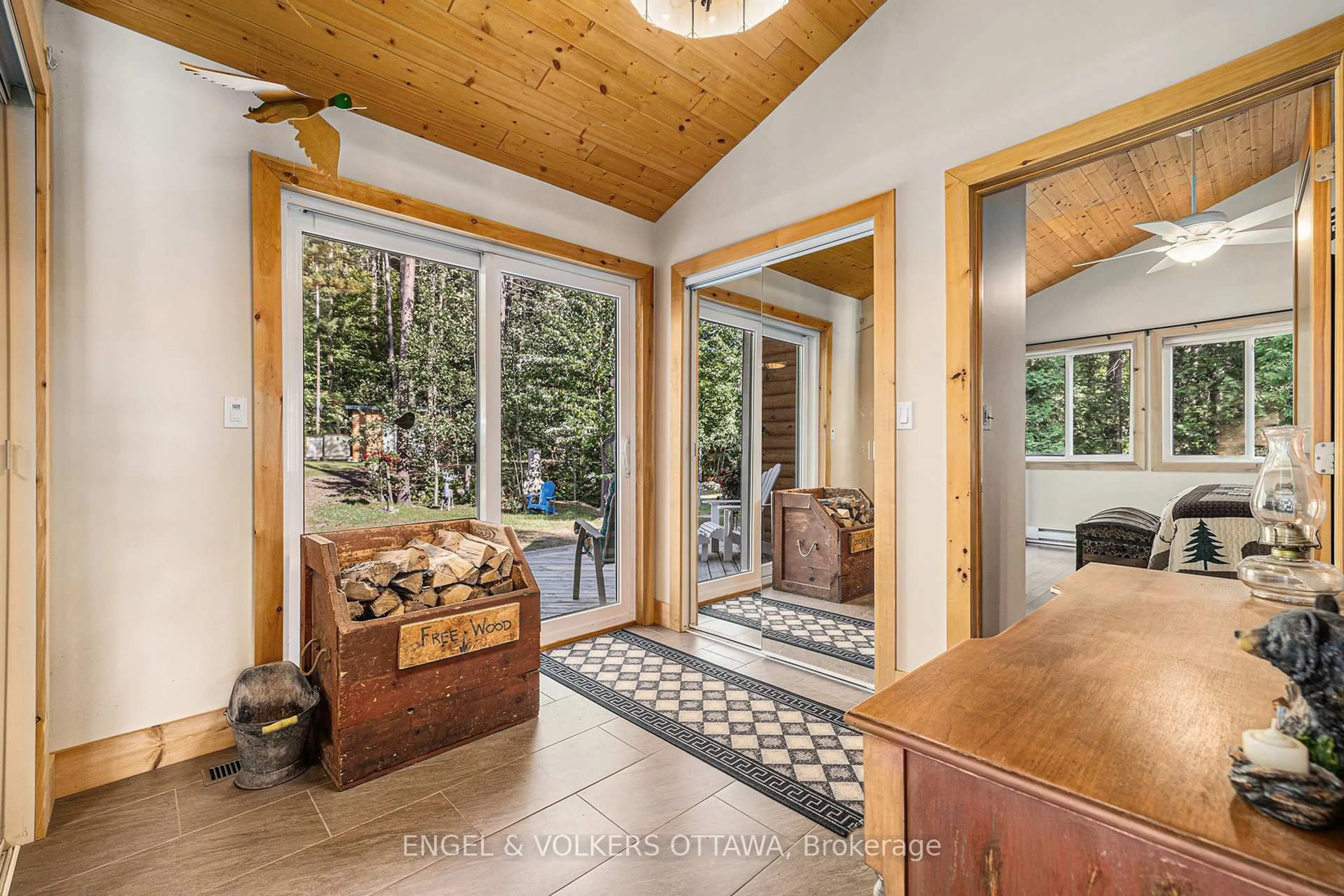 Indoor entryway for 631 Golden Lyn Way, Golden Lake Ontario K0J 1X0