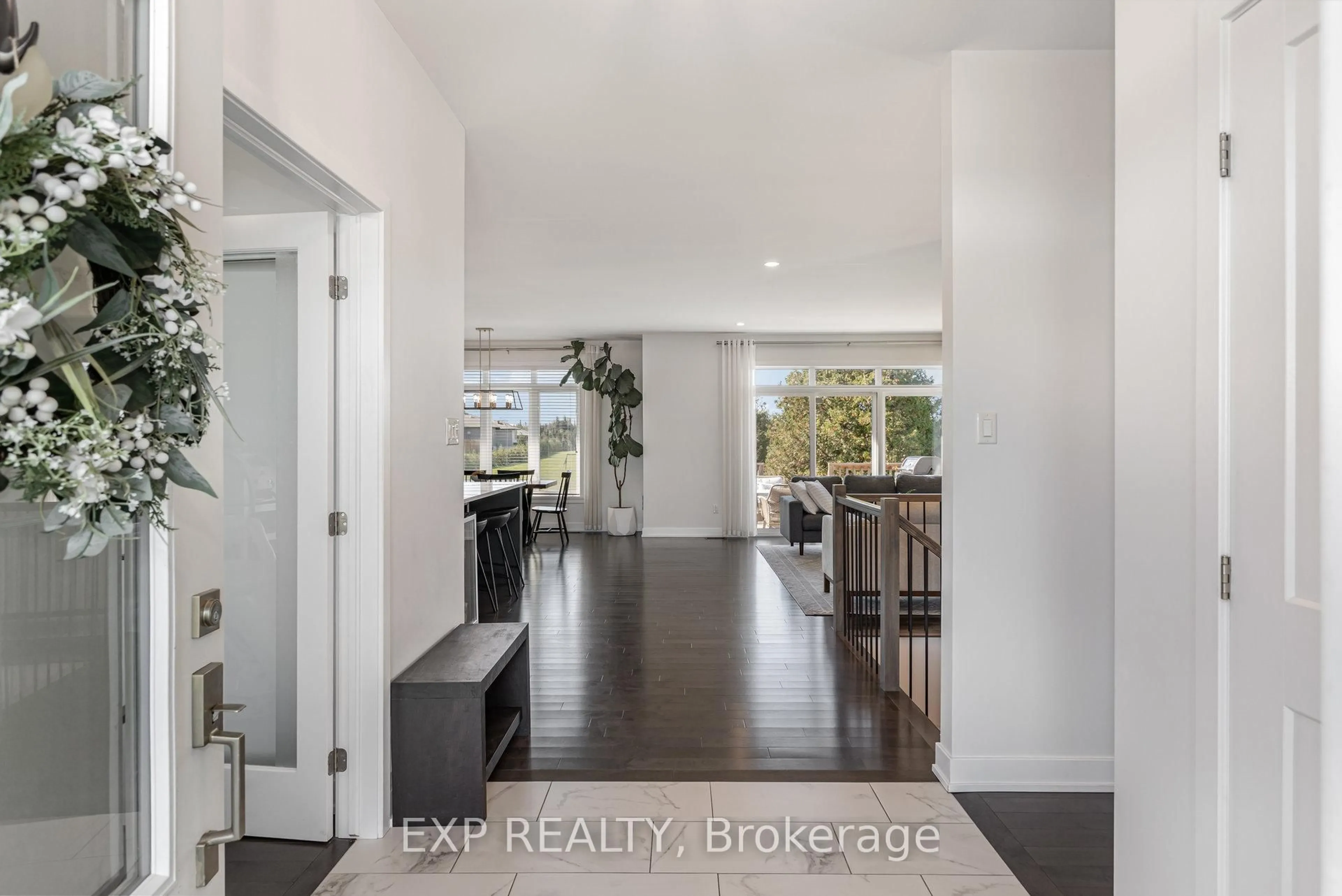 Indoor entryway for 145 Harold Jones Way, Ashton Ontario K0A 1B0