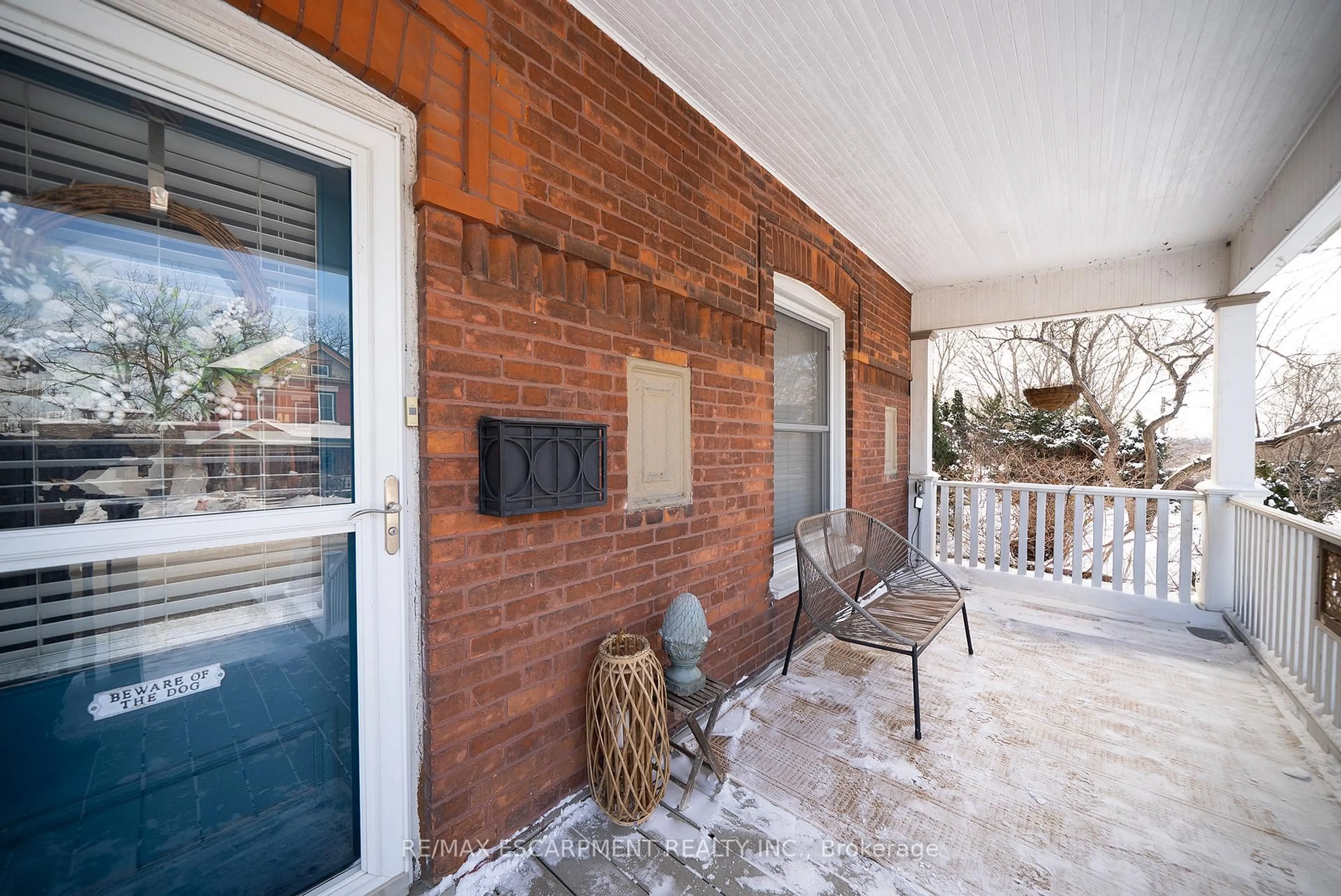 Patio, street for 35 Murray St, Brantford Ontario N3S 5N4