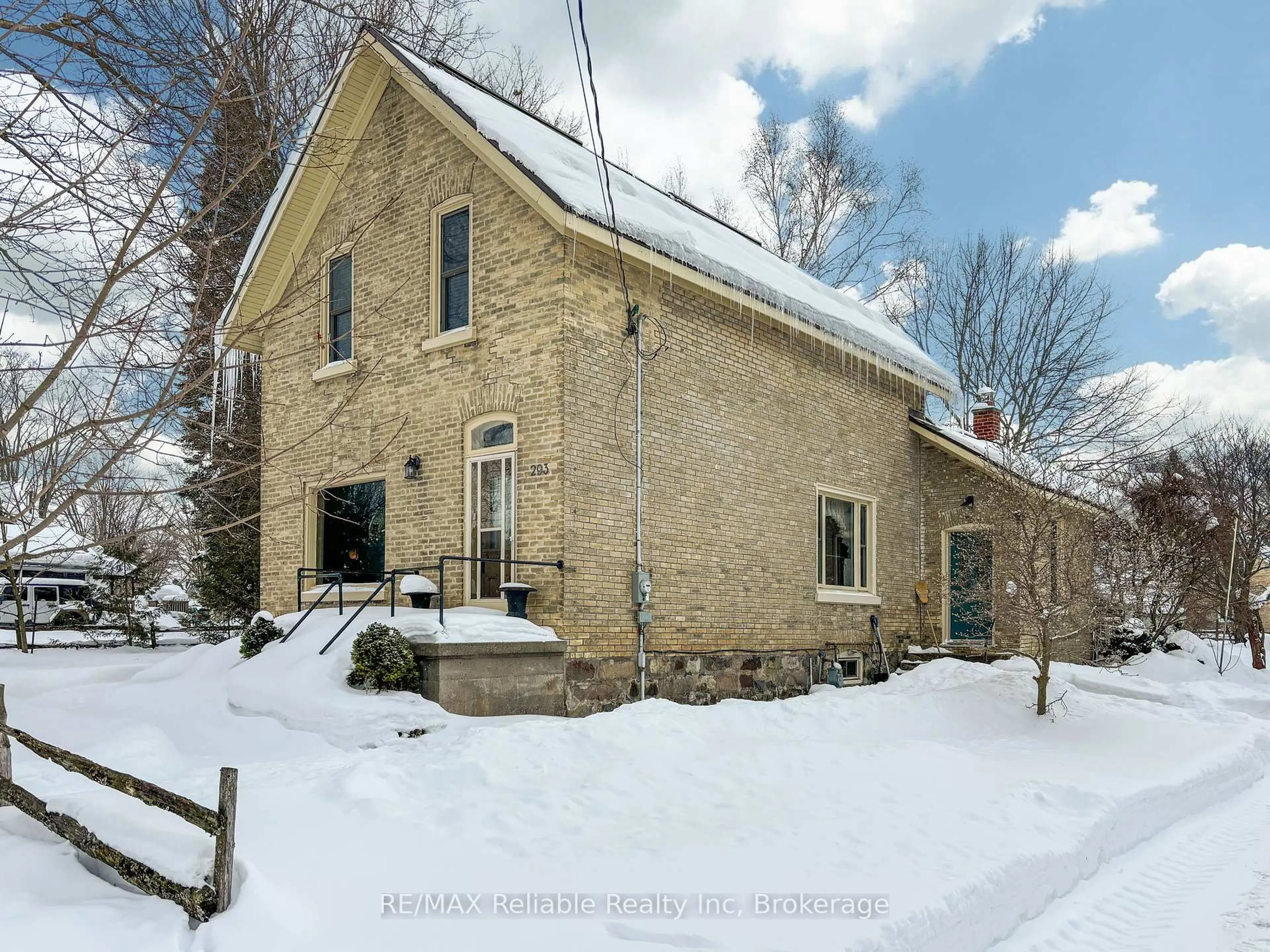 Unknown for 293 Drummond St, North Huron Ontario N0M 1H0