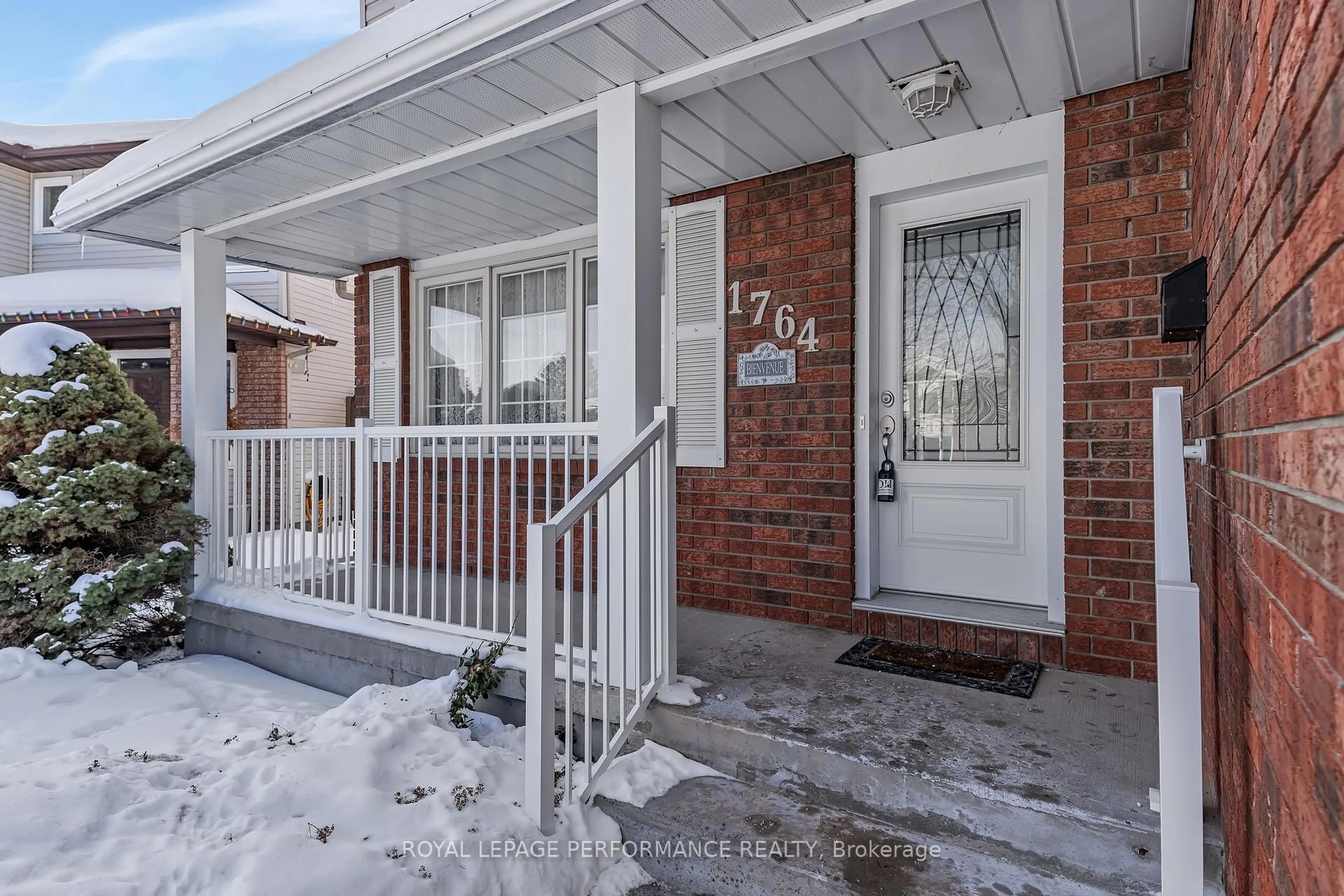 Indoor entryway for 1764 Tache Way, Ottawa Ontario K4A 2S6