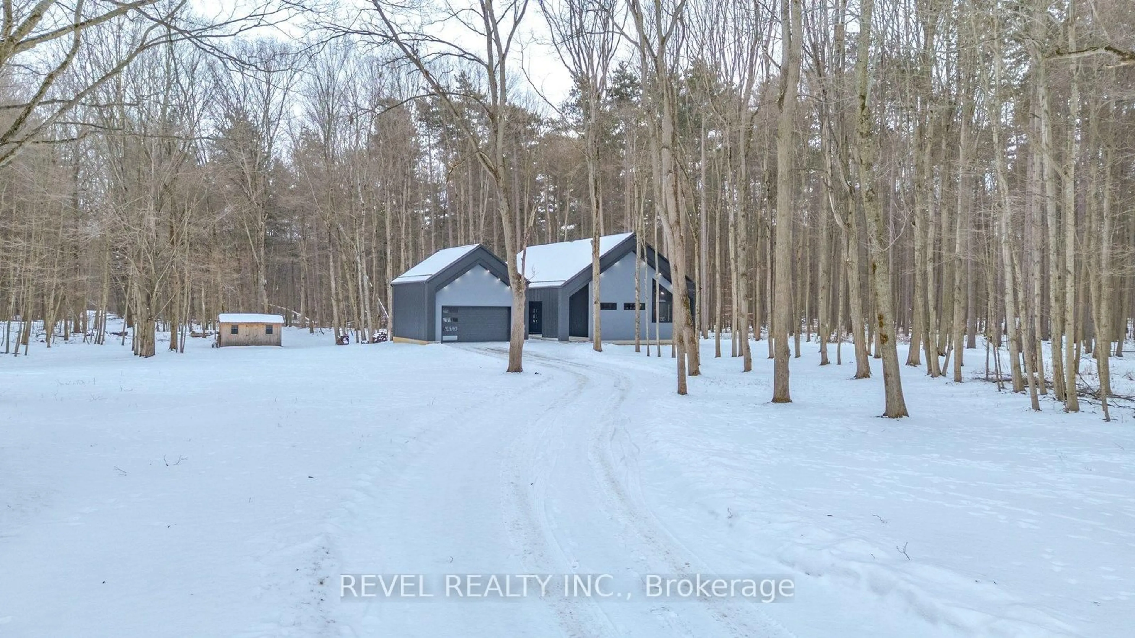 A pic from outside/outdoor area/front of a property/back of a property/a pic from drone, forest/trees view for 1498 12th Concession Rd, Norfolk Ontario N0E 1G0