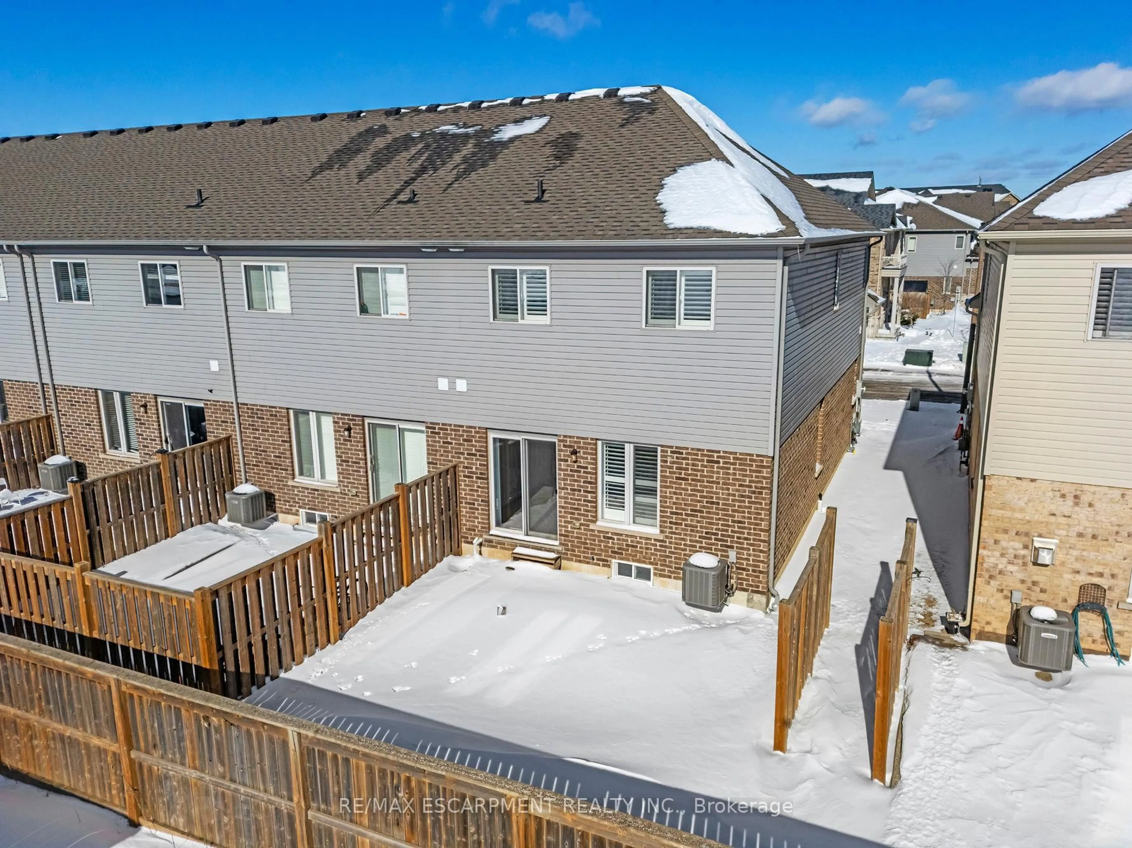 A pic from outside/outdoor area/front of a property/back of a property/a pic from drone, street for 14 Serenity Lane, Hamilton Ontario L0R 1P0