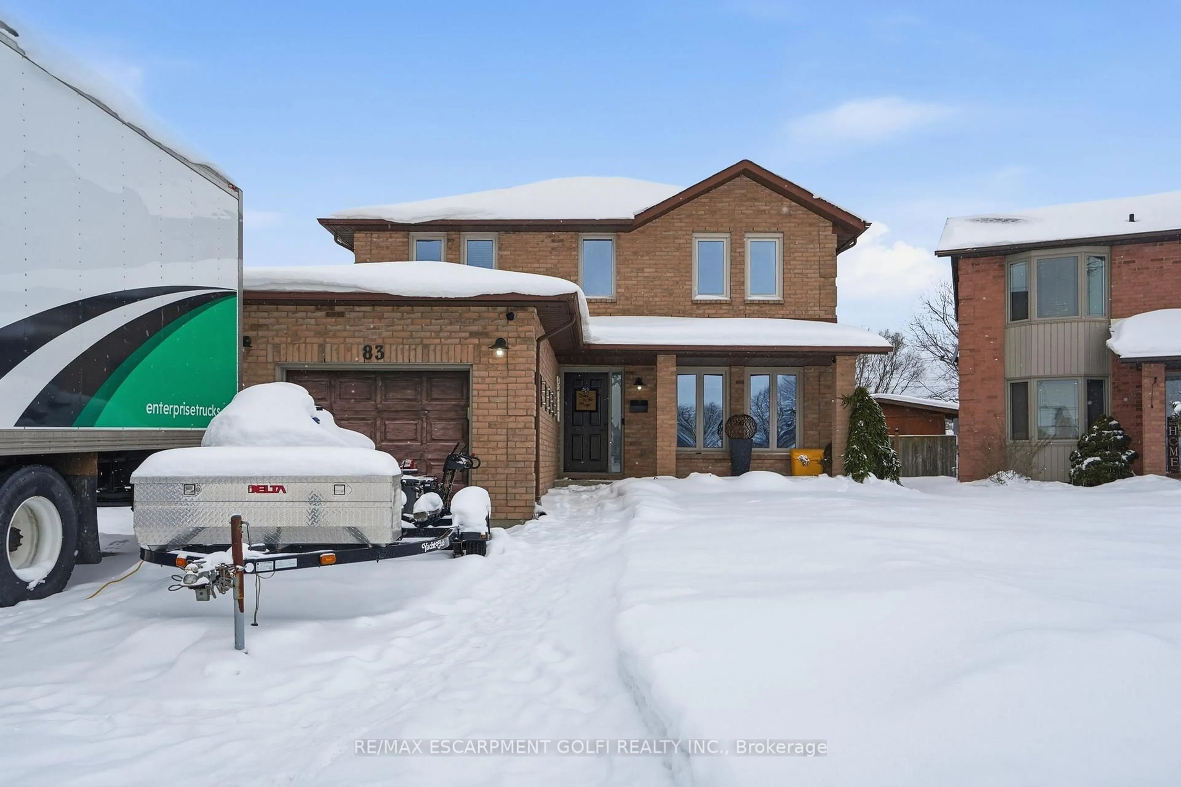 Home with brick exterior material, street for 83 Briarsdale Cres, Welland Ontario L3C 6S8