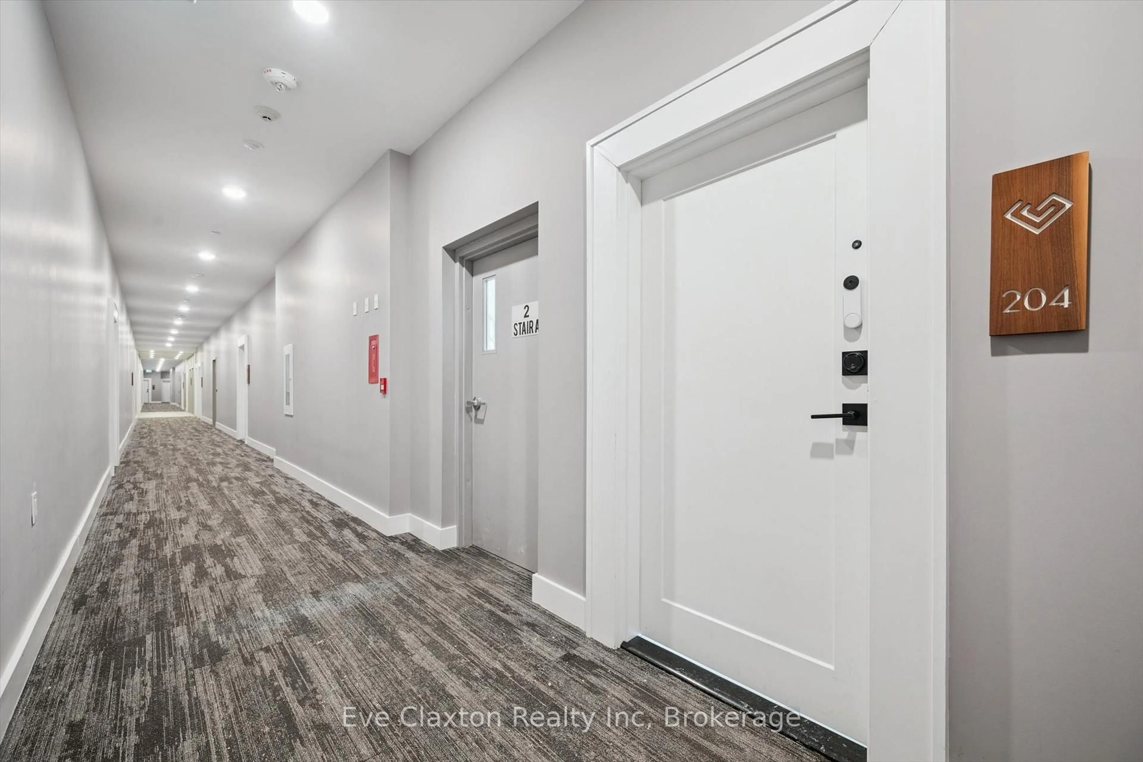 Indoor entryway for 1880 Gordon St #204, Guelph Ontario N1L 0P5