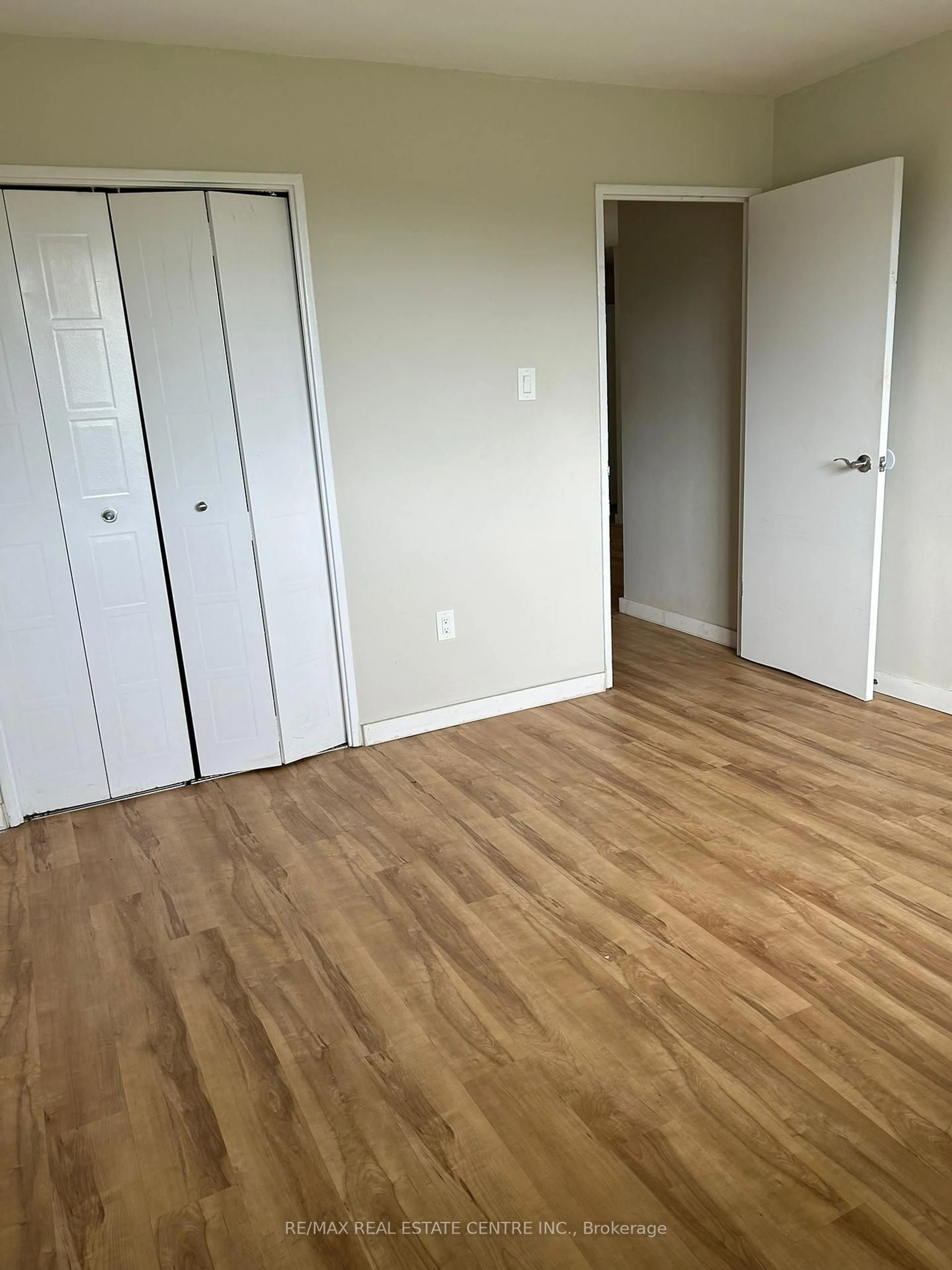 A pic of a room for 573 MORNINGTON Ave #103, London East Ontario N5Y 4T9