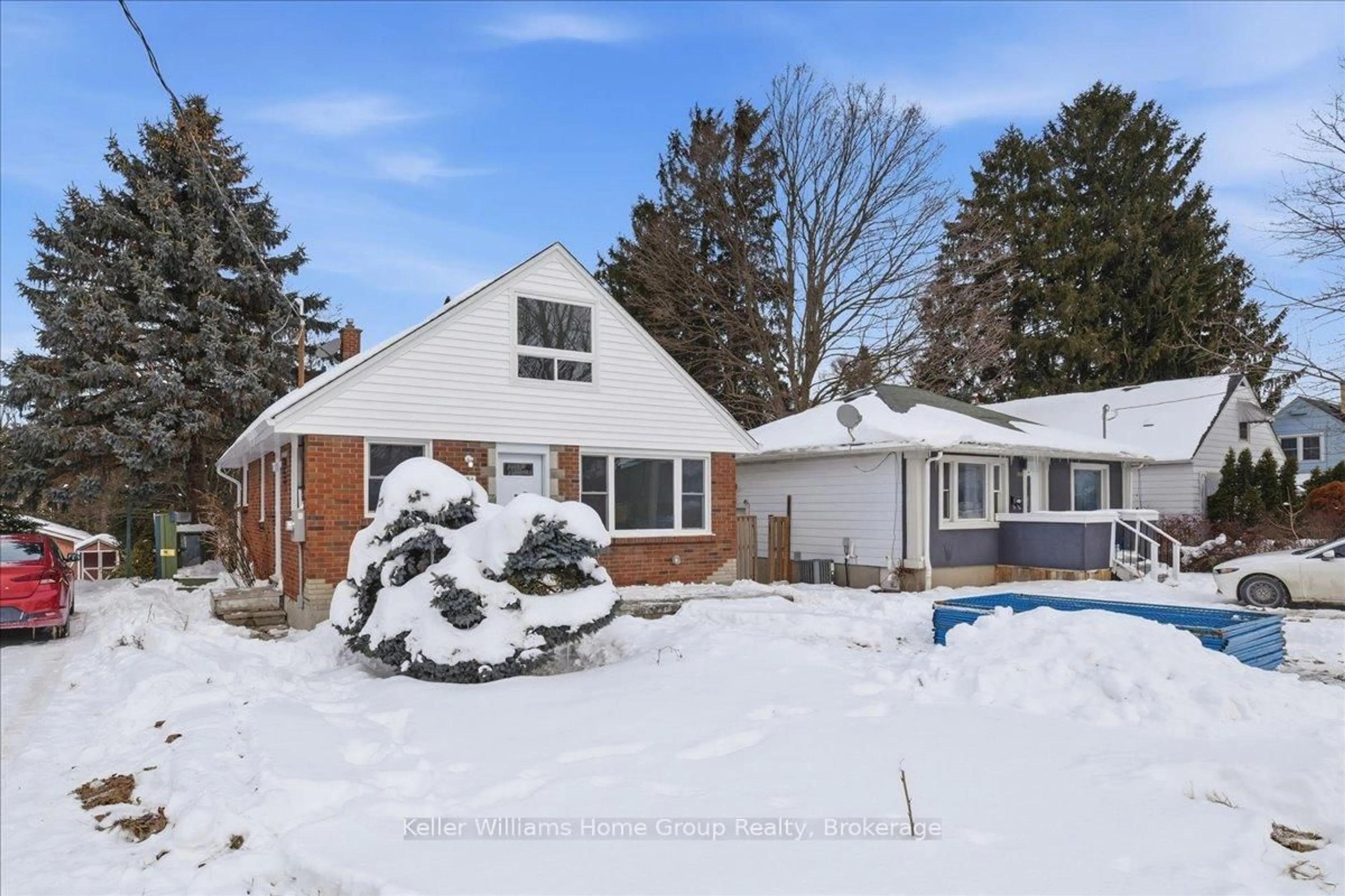 A pic from outside/outdoor area/front of a property/back of a property/a pic from drone, street for 1884 Avalon St, London East Ontario N5W 3G8