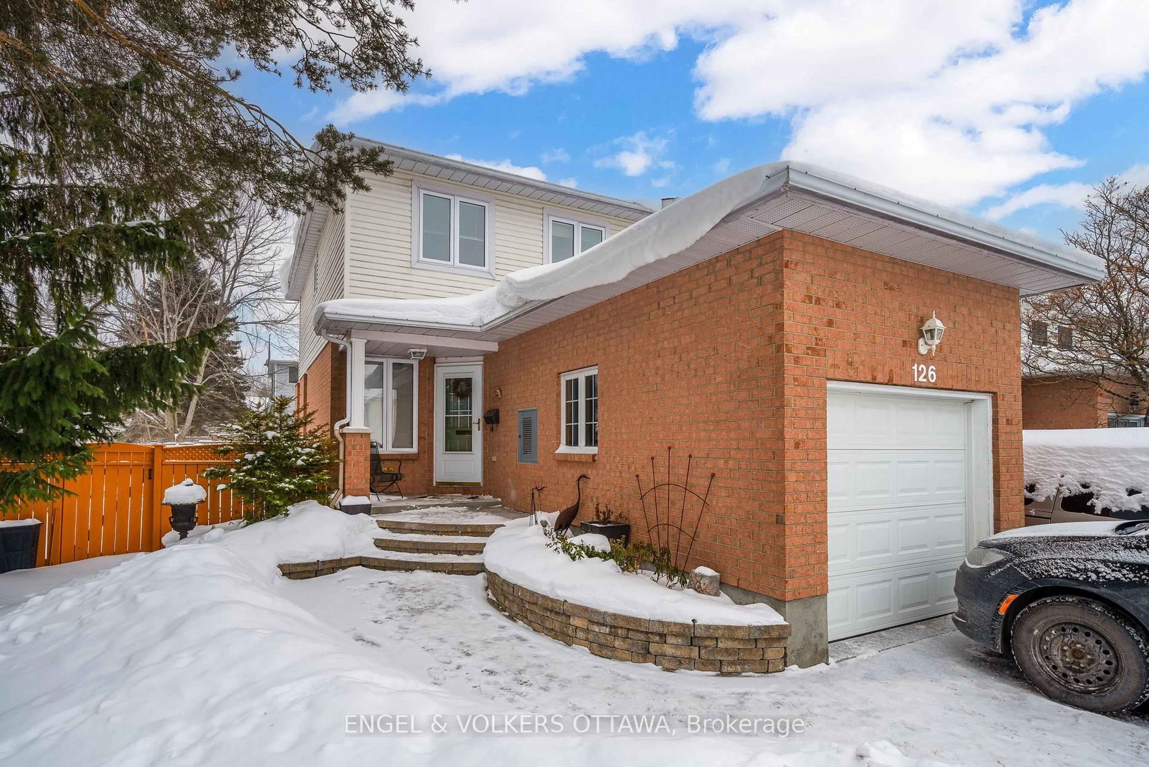 Home with brick exterior material, street for 126 Whalings Circ, Stittsville Ontario K2S 1S4