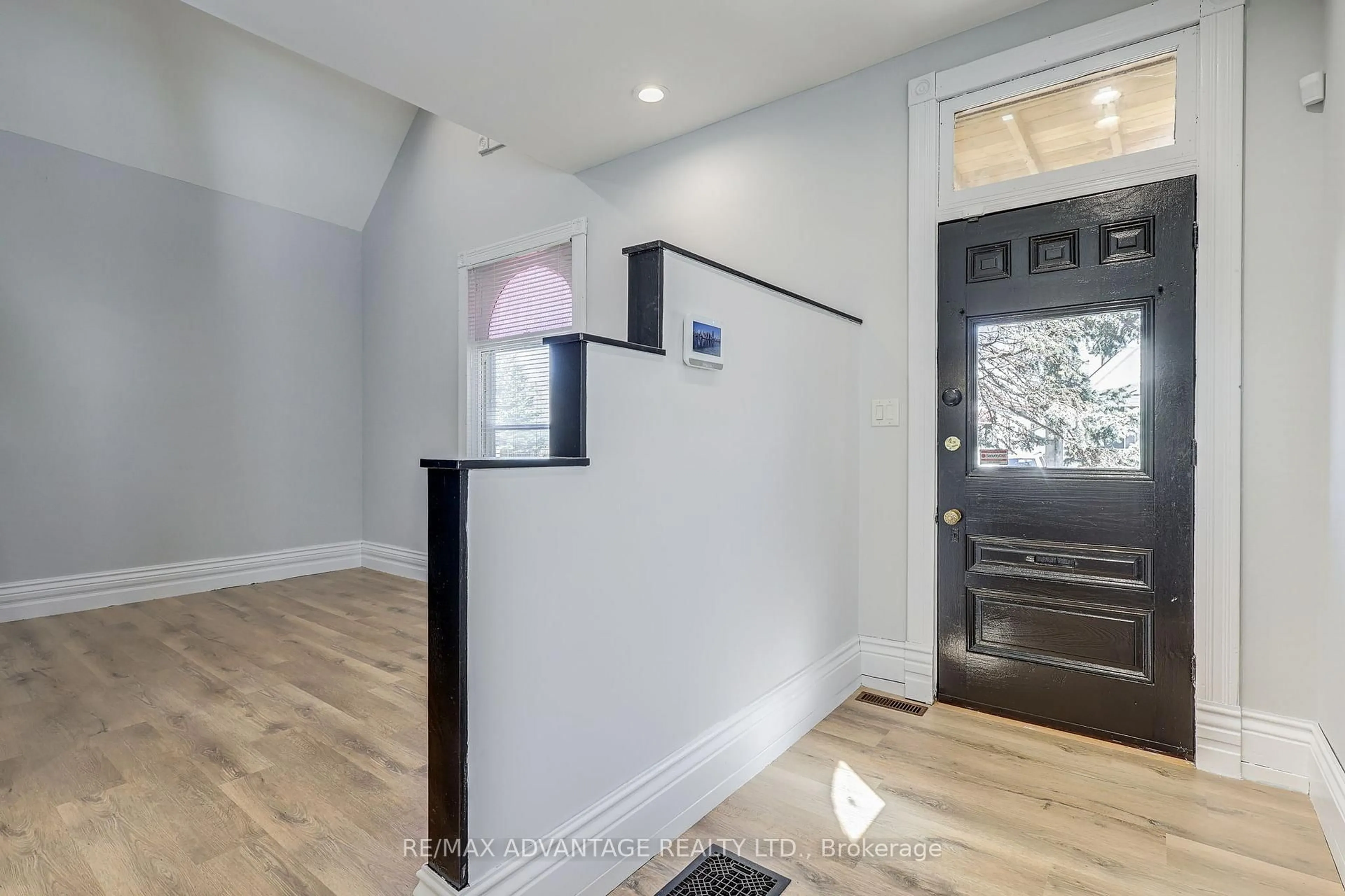 Indoor entryway for 11 Josephine St, London South Ontario N5Z 3N7