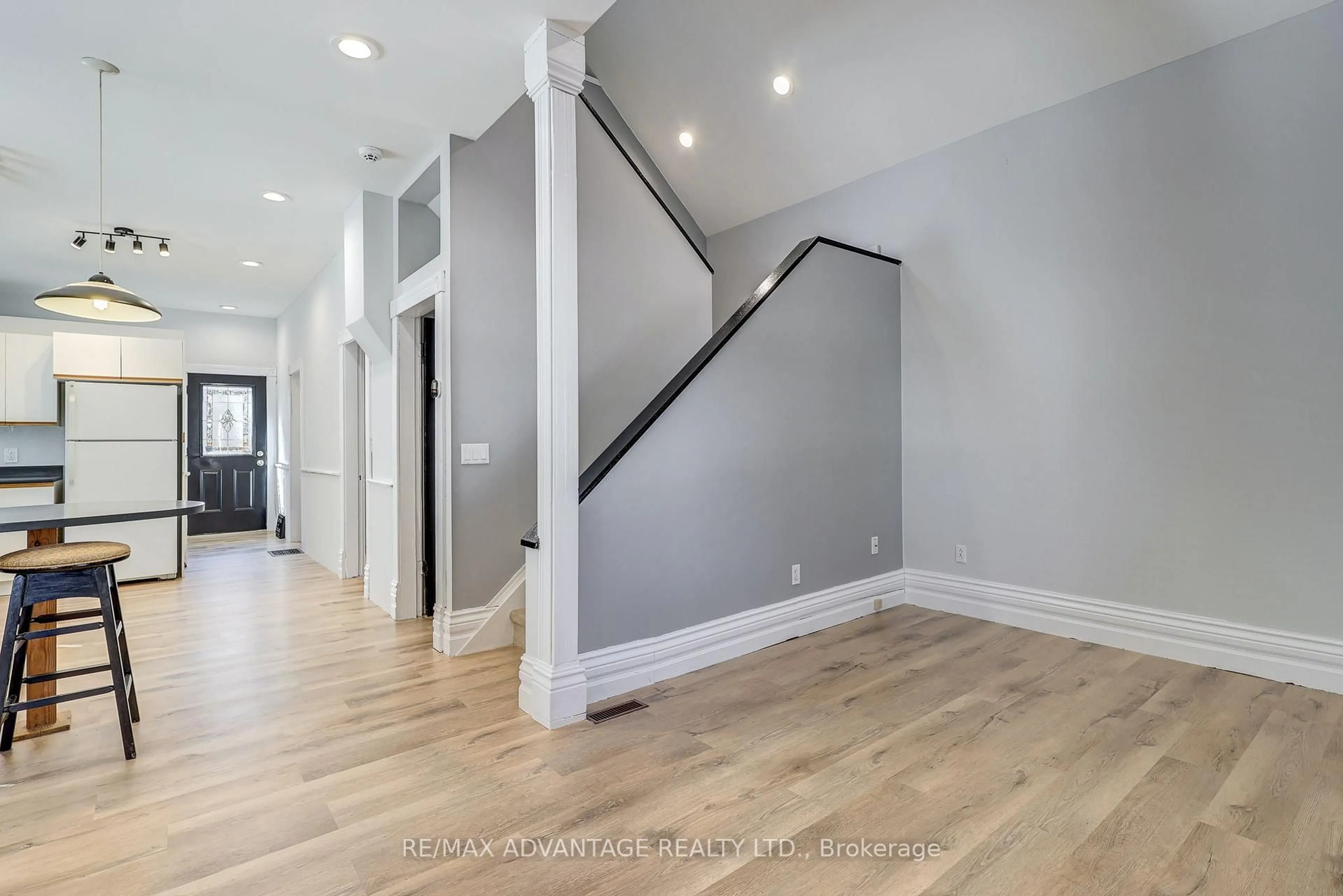 Indoor entryway for 11 Josephine St, London South Ontario N5Z 3N7