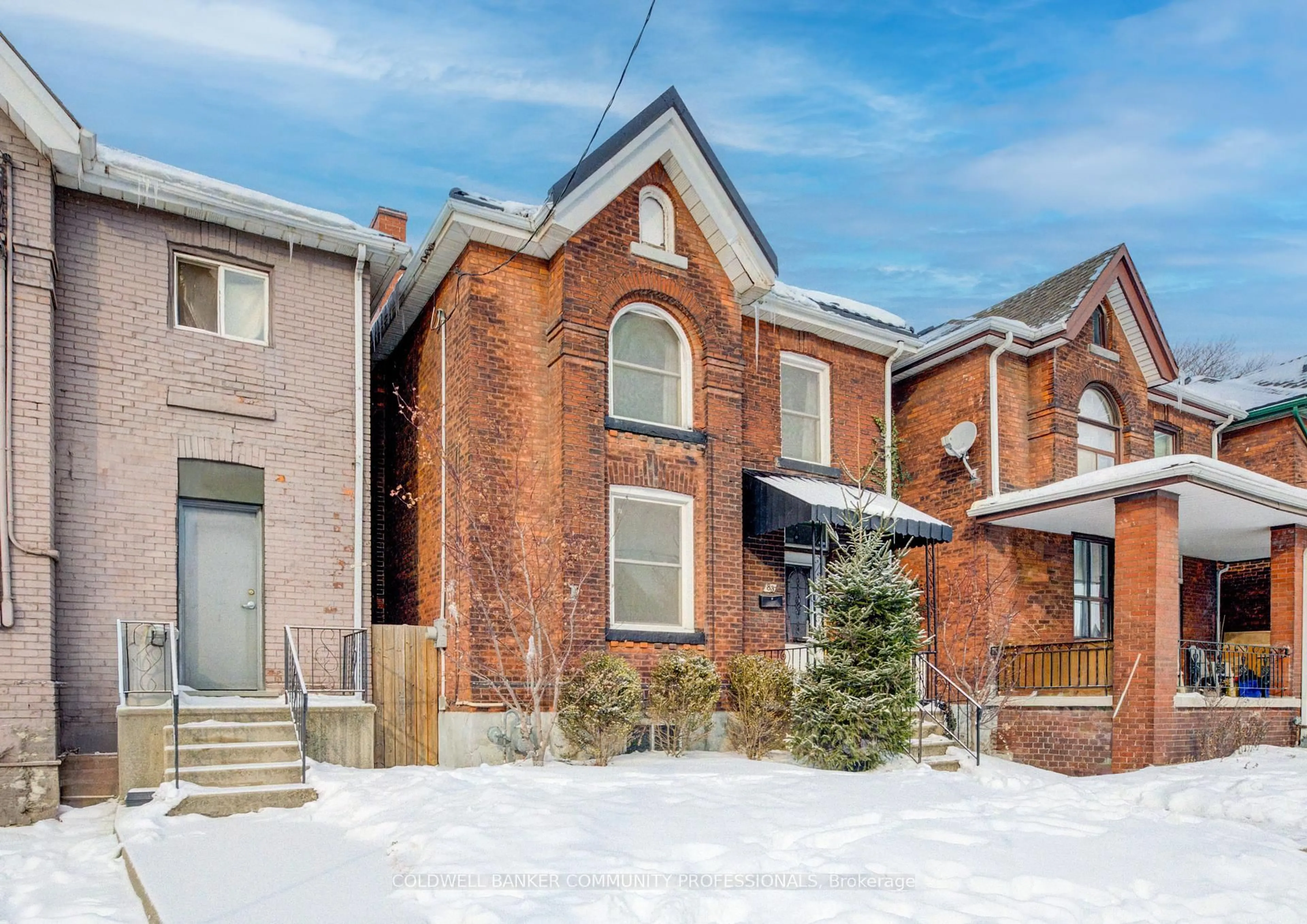Home with brick exterior material, street for 83 Sanford Ave, Hamilton Ontario L8L 5Z1