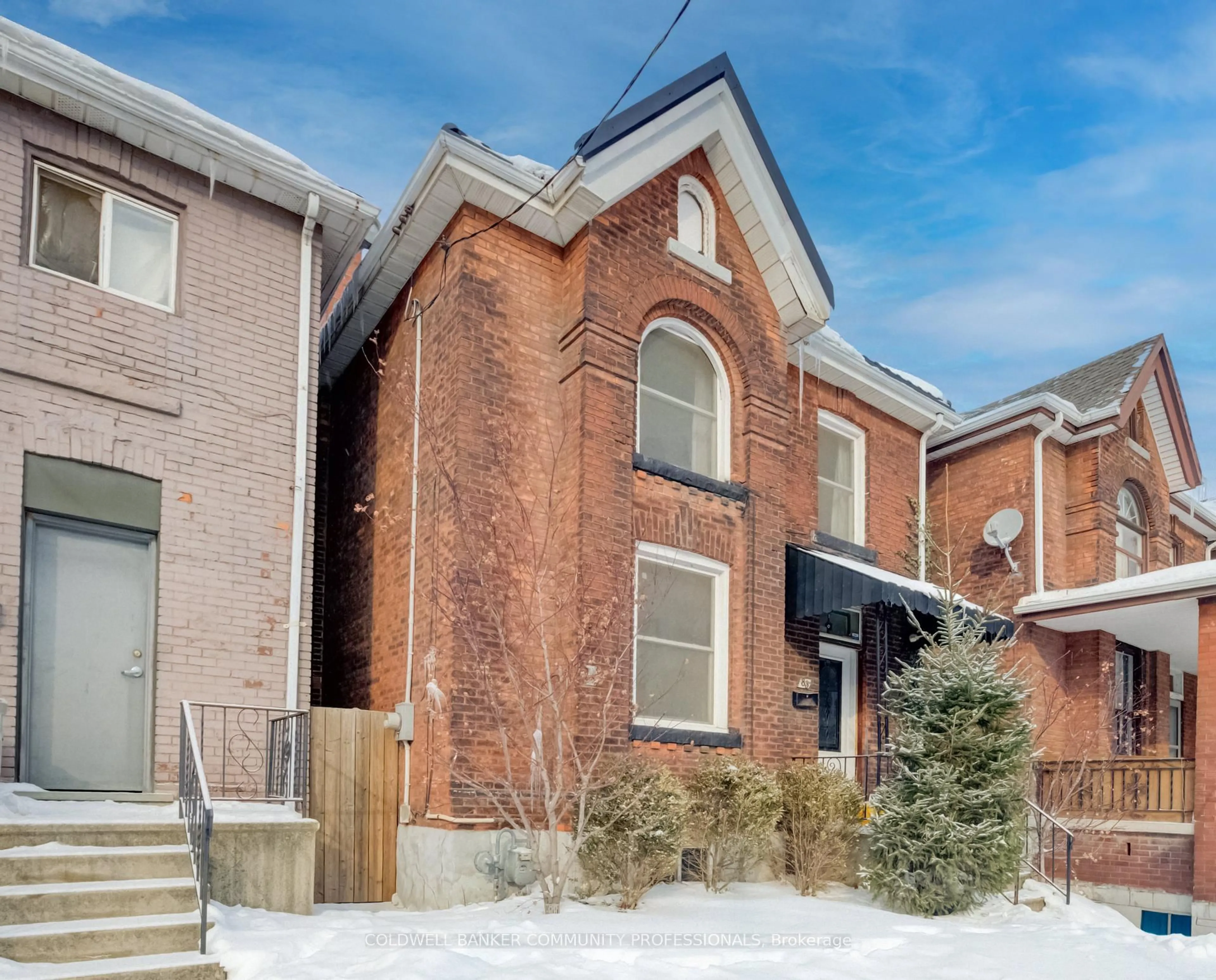 Home with brick exterior material, street for 83 Sanford Ave, Hamilton Ontario L8L 5Z1