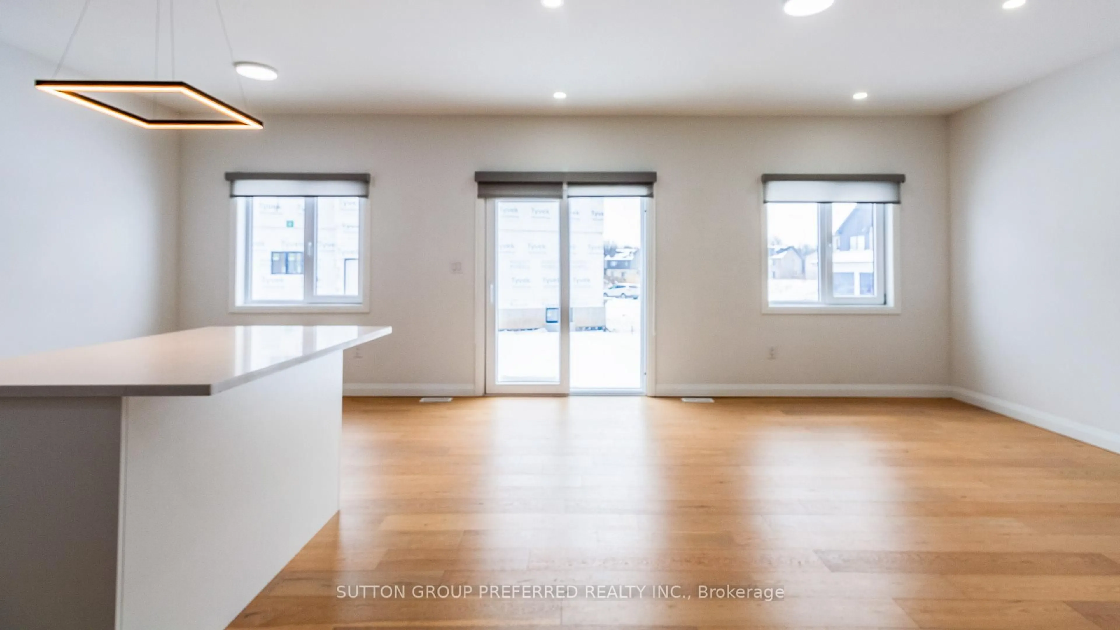 Unknown for 1041 Karenana Rd, London South Ontario N6M 0K2