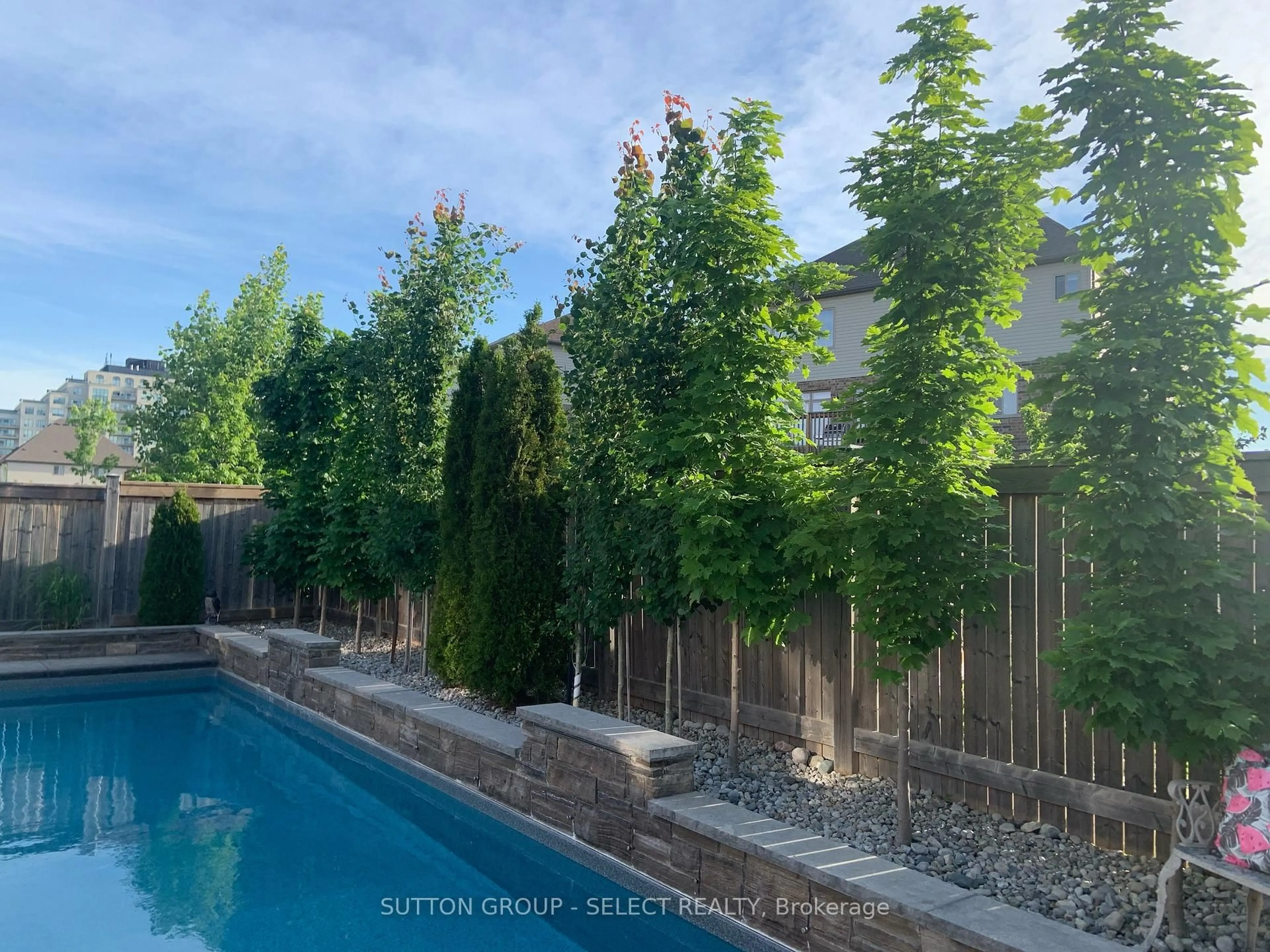 Pool for 2328 Humberside Common, London North Ontario N6G 0P2