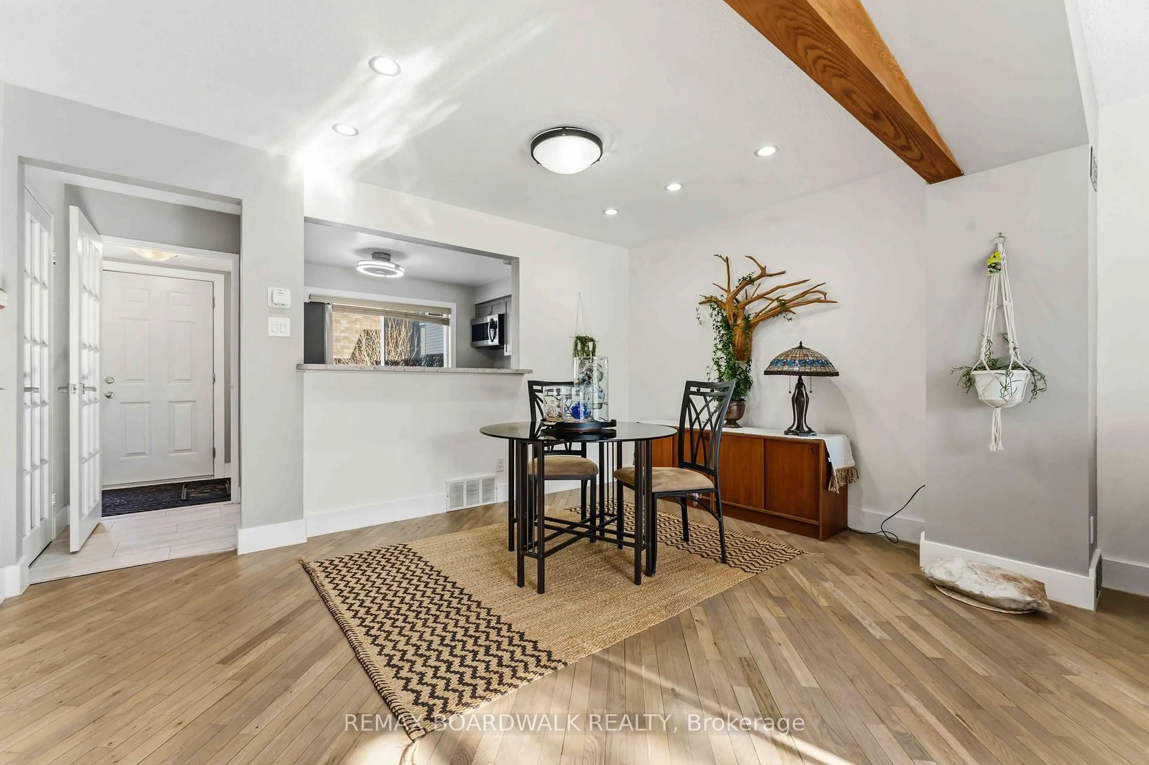 Indoor entryway for 13 Corley Private #-, Ottawa Ontario K1V 8T7