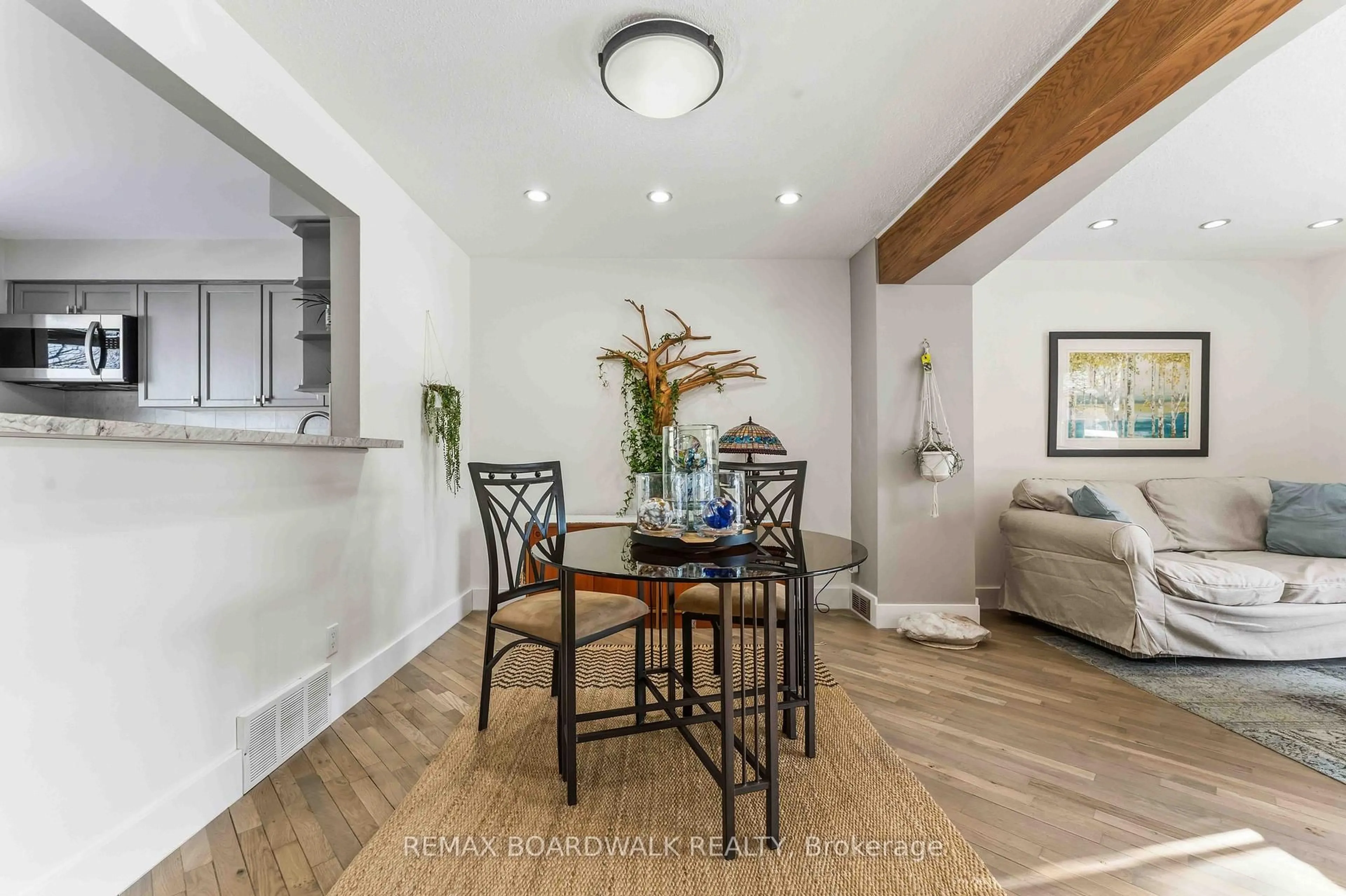 Unknown for 13 Corley Private #-, Ottawa Ontario K1V 8T7