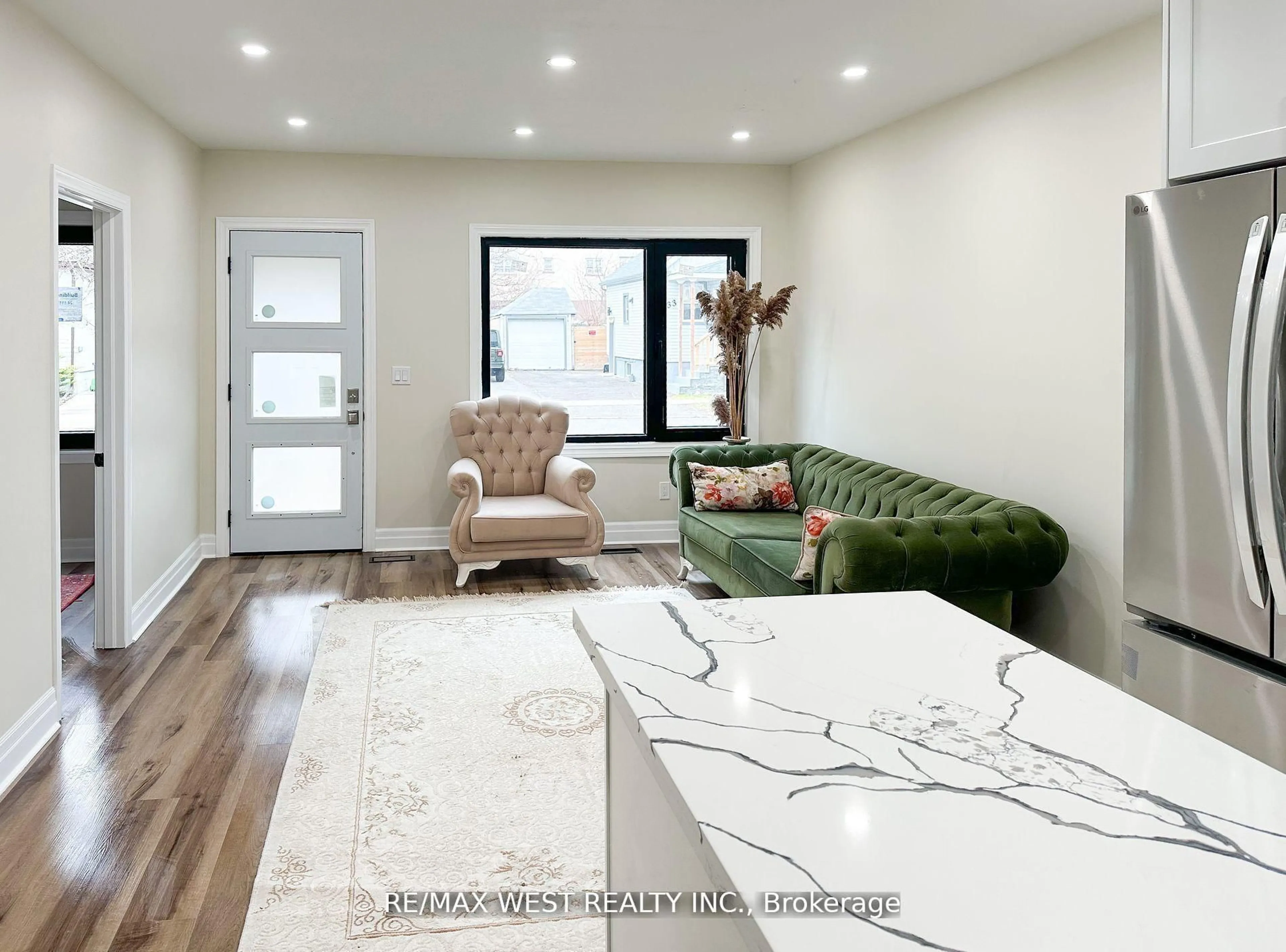 Unknown for 28 Concord Ave, St. Catharines Ontario L2M 5N6