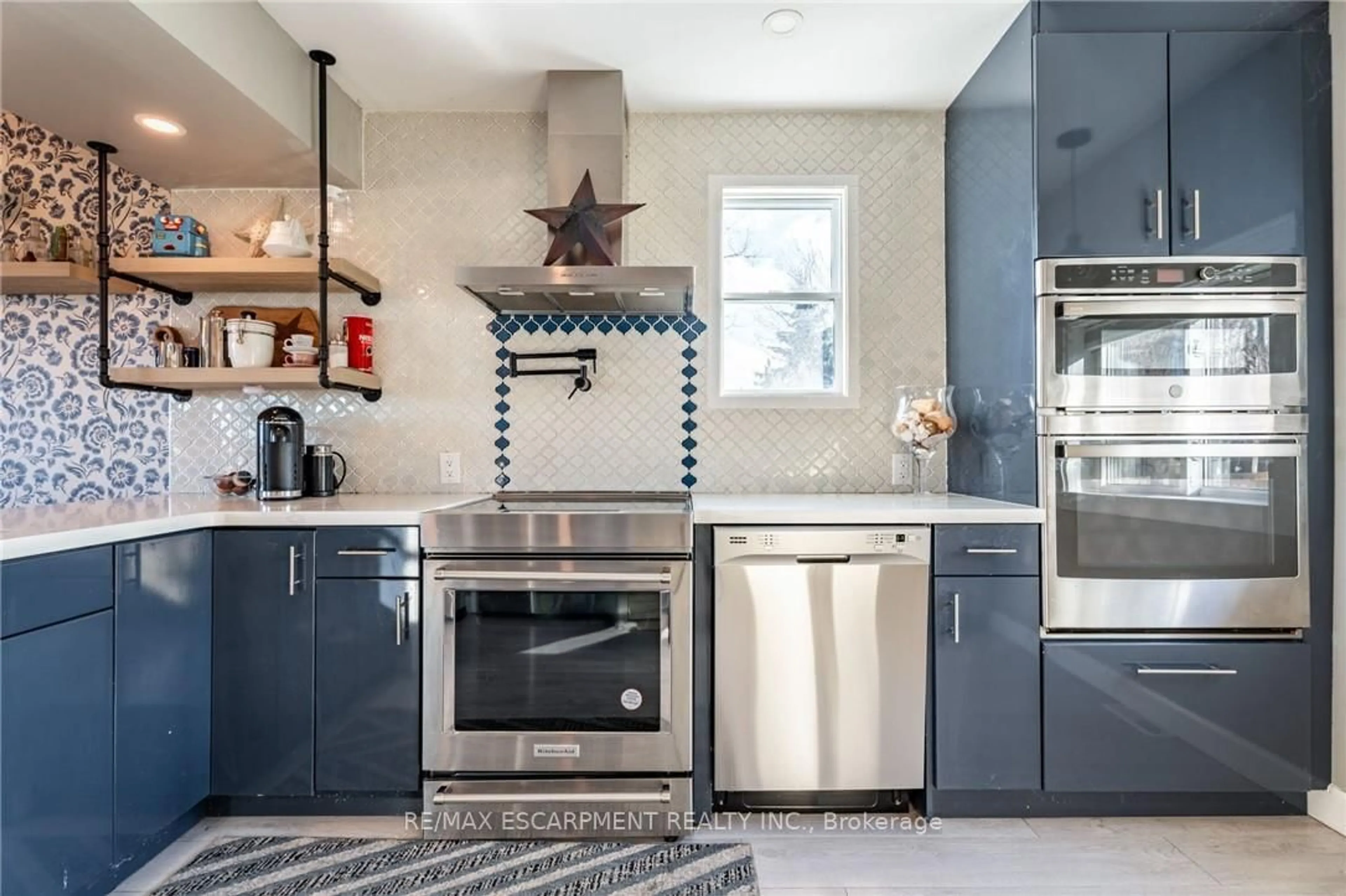 Contemporary kitchen, ceramic/tile floor for 735 Beach Blvd, Hamilton Ontario L8H 6Y5