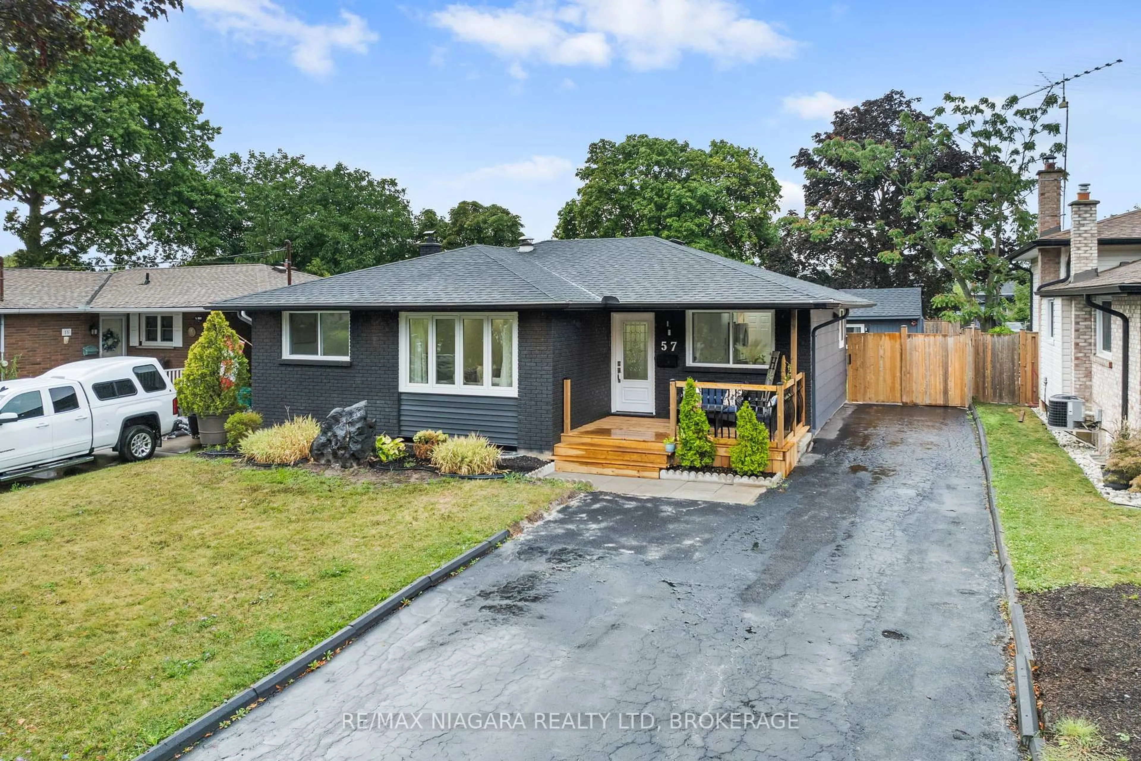 Unknown for 57 Woodrow St, St. Catharines Ontario L2P 2A4