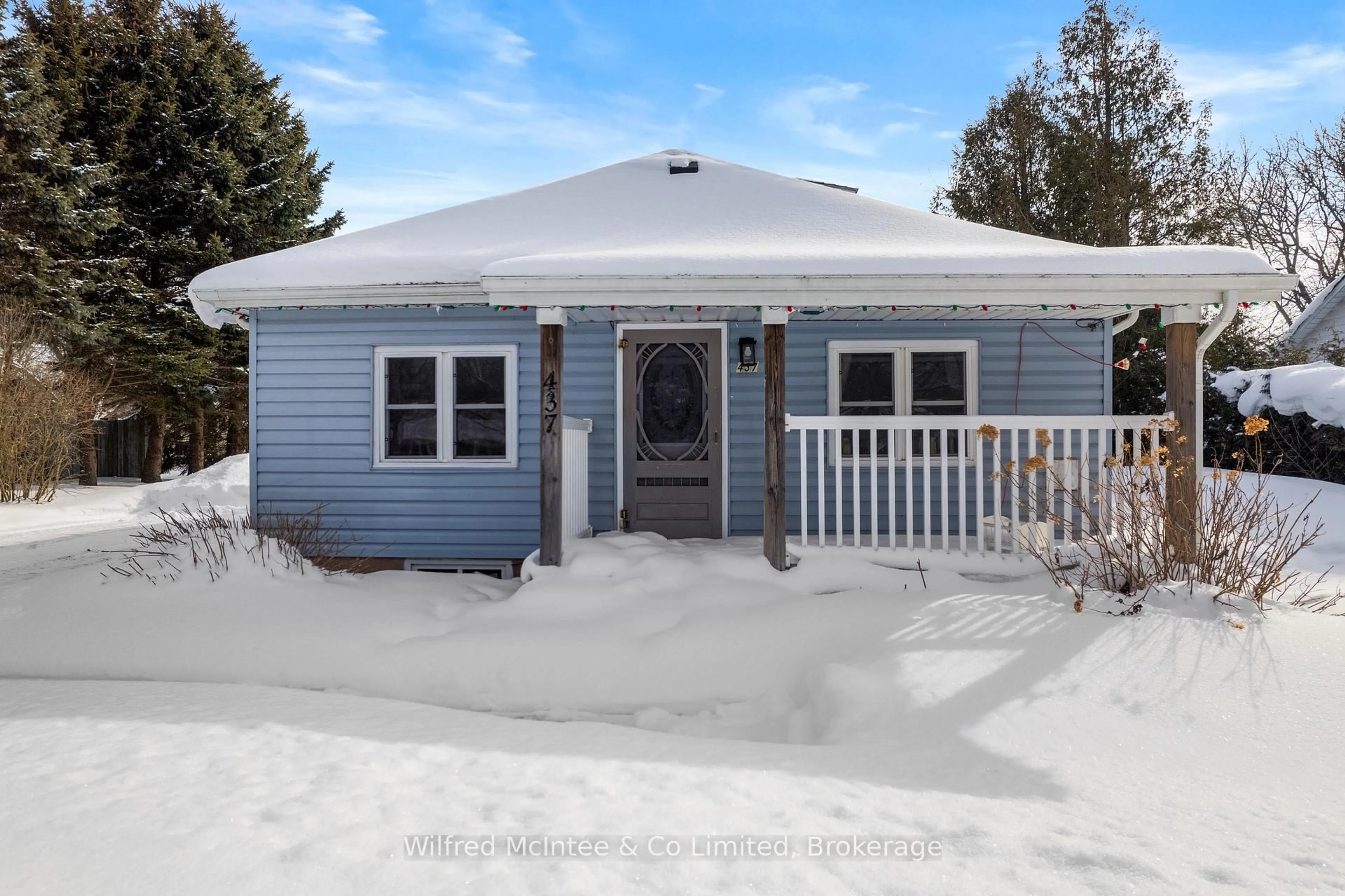 Home with vinyl exterior material, street for 437 Adelaide St, Kincardine Ontario N2Z 2W6