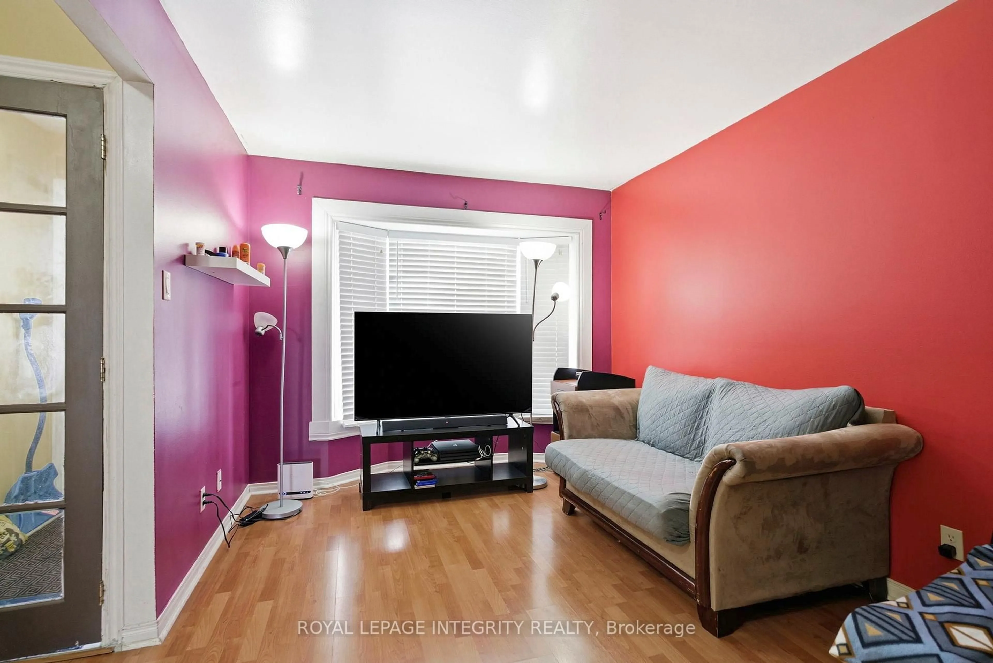 Unknown for 309 Ellen Ave, Cornwall Ontario K6J 5T6