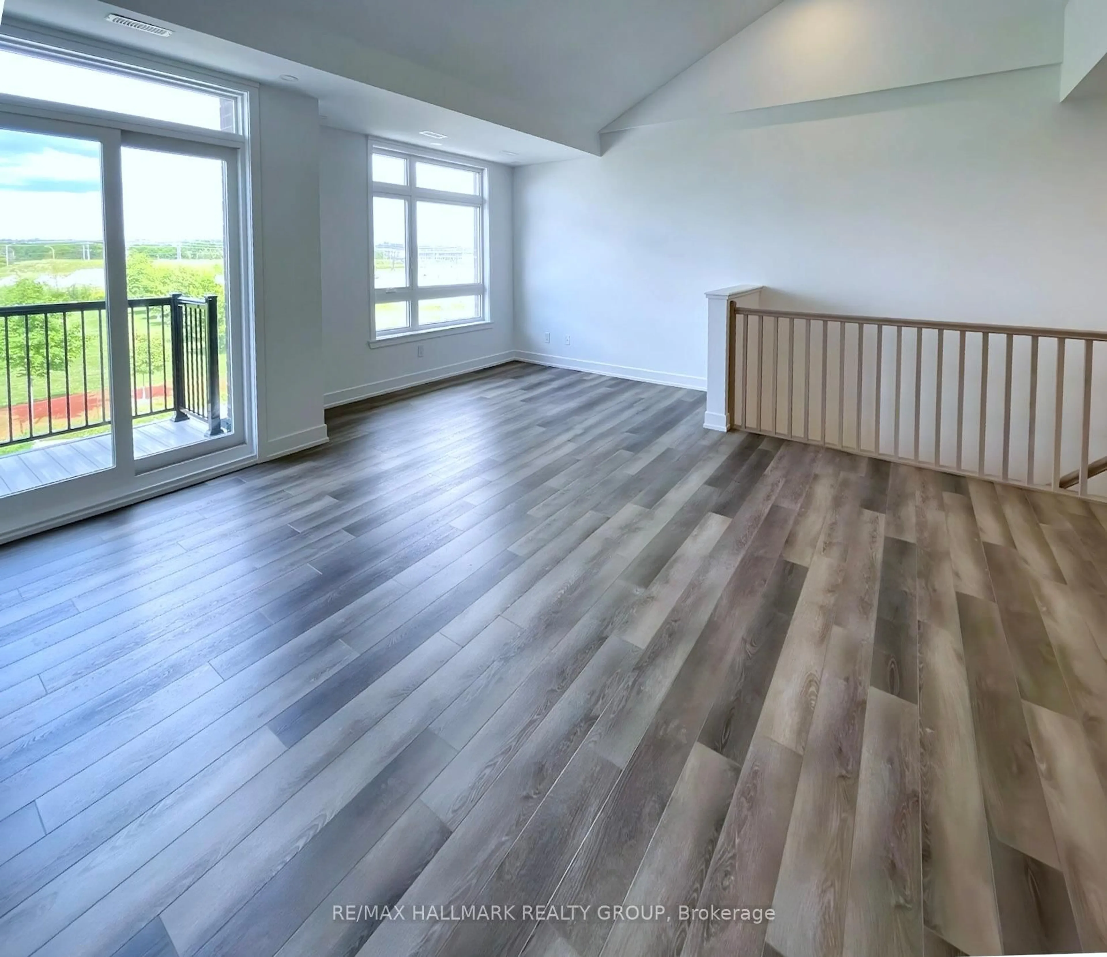 A pic of a room for 300 Tulum Cres #i, Ottawa Ontario K2S 2Y4