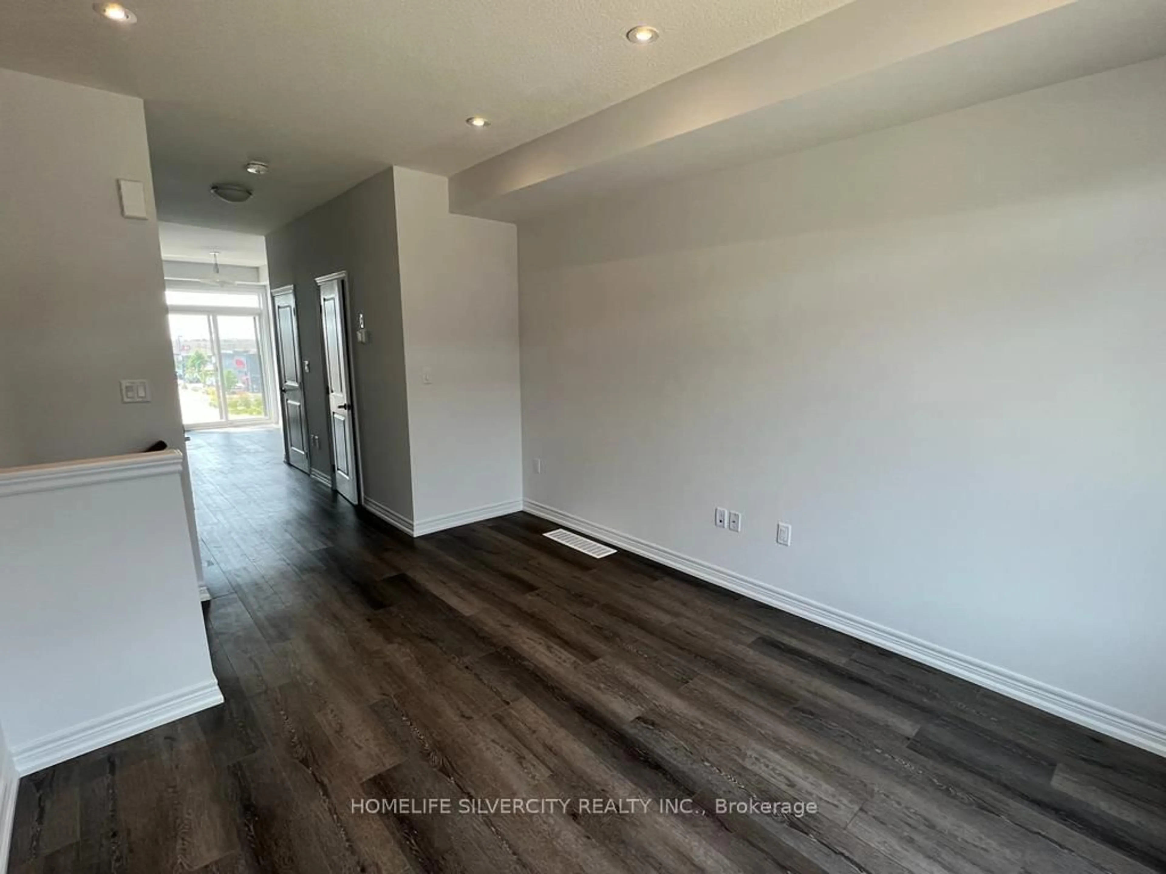 A pic of a room for 120 Court Dr #26, Brant Ontario N3L 0N2