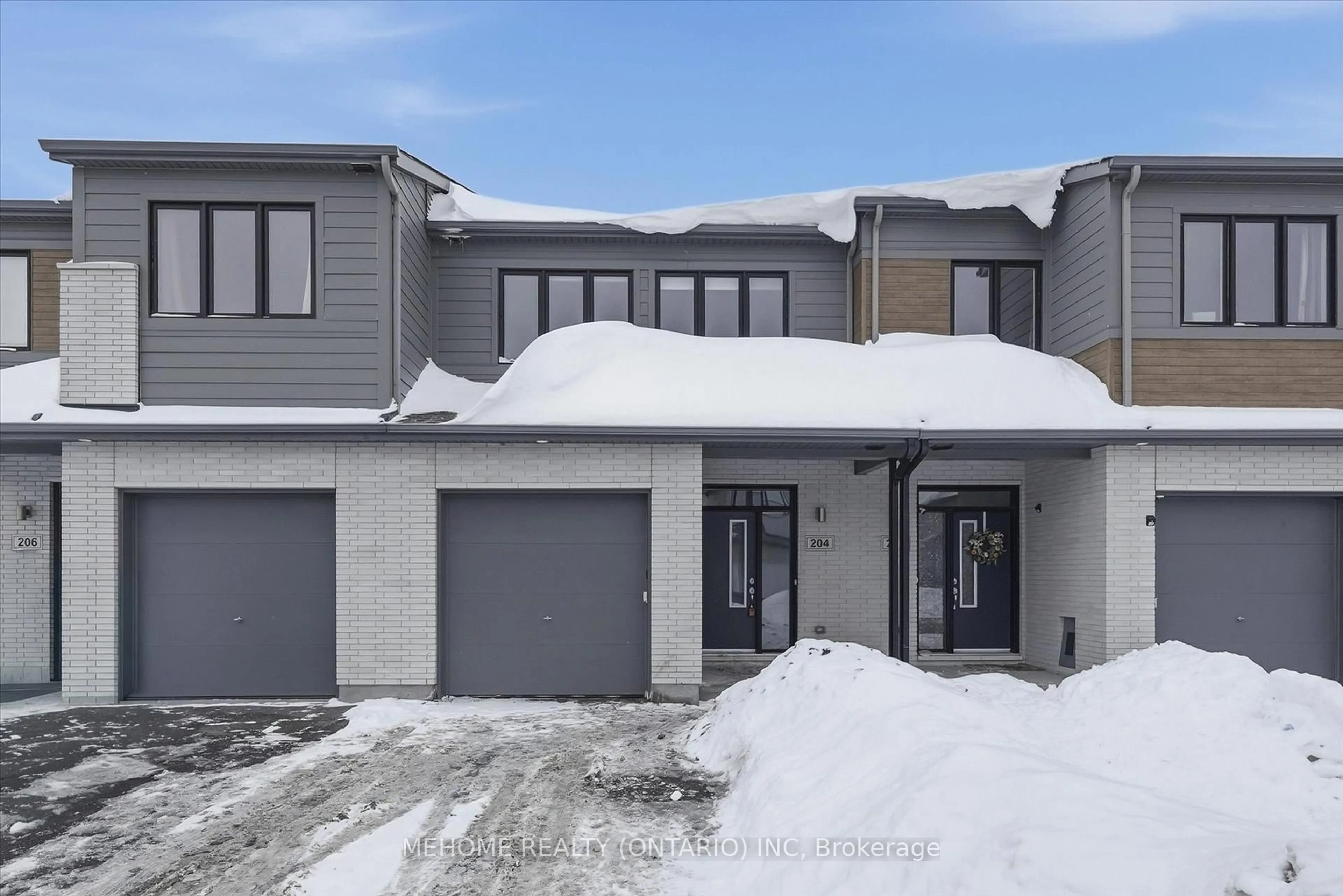 A pic from outside/outdoor area/front of a property/back of a property/a pic from drone, street for 204 Tapadero Ave, Stittsville Ontario K2V 0N9