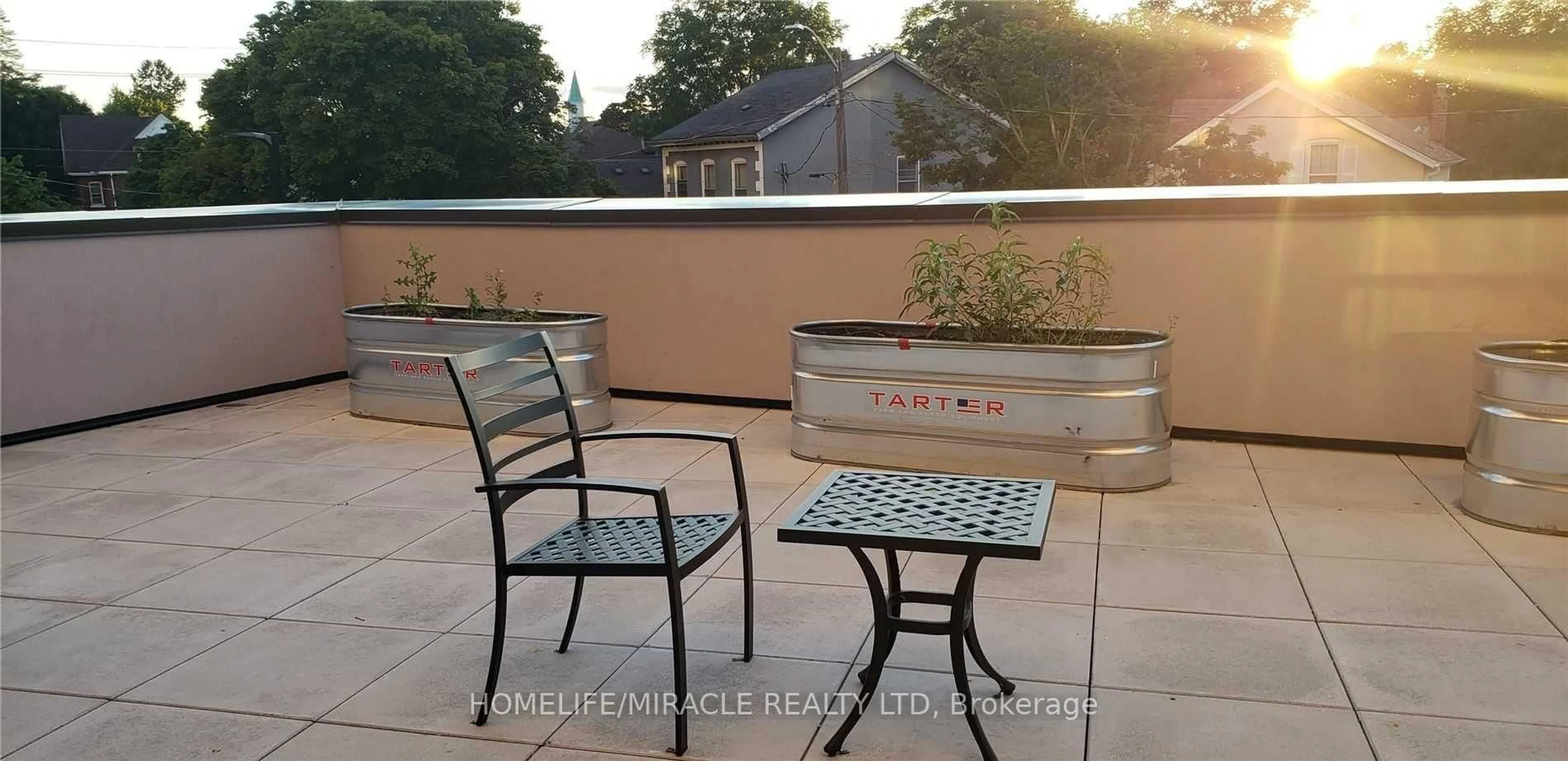 Patio, unknown for 1 Wellington St #318, Brantford Ontario L4T 3M3