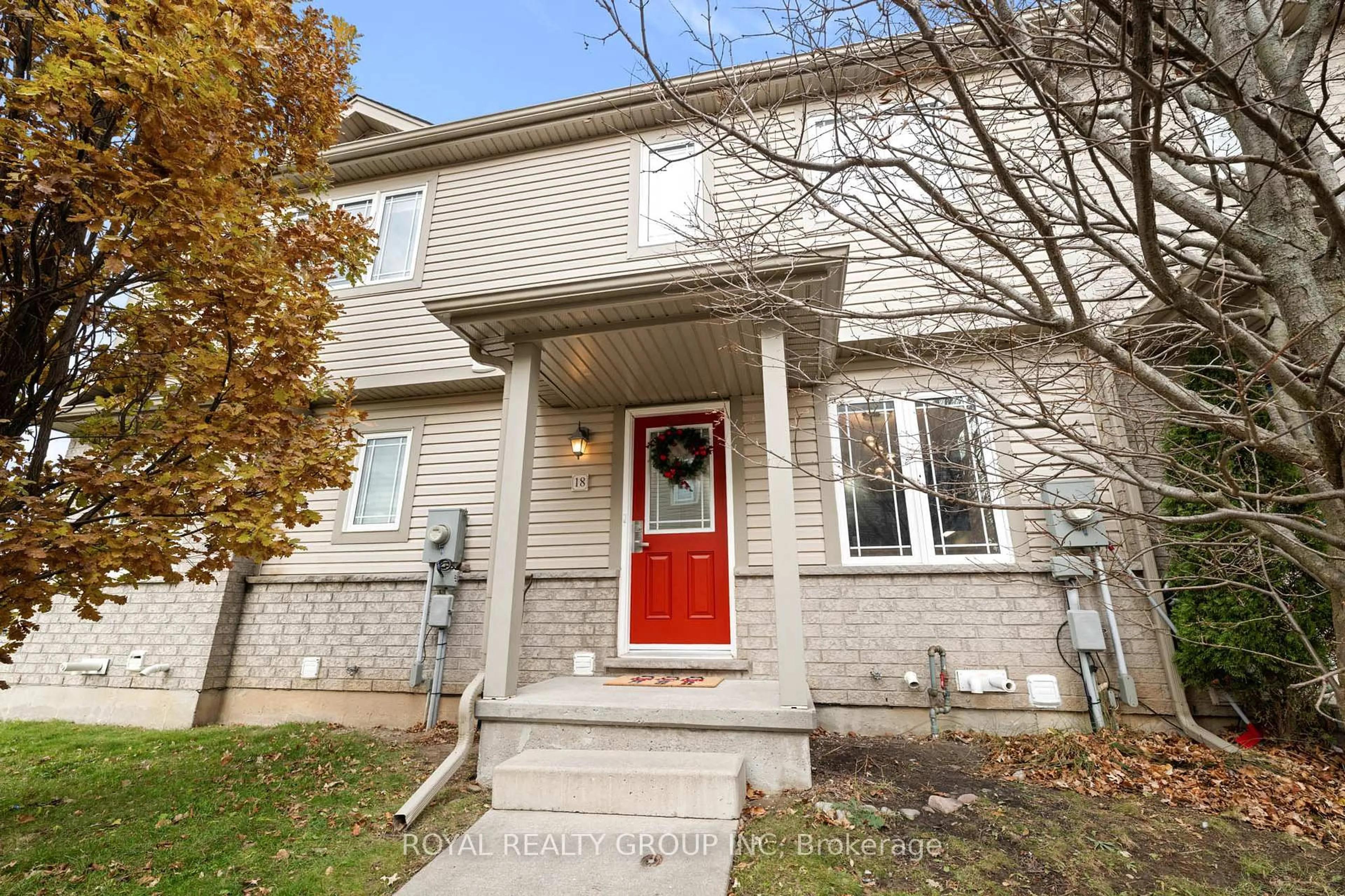 Home with vinyl exterior material, street for 10 Foxglove Cres #18, Kitchener Ontario N2E 0E1