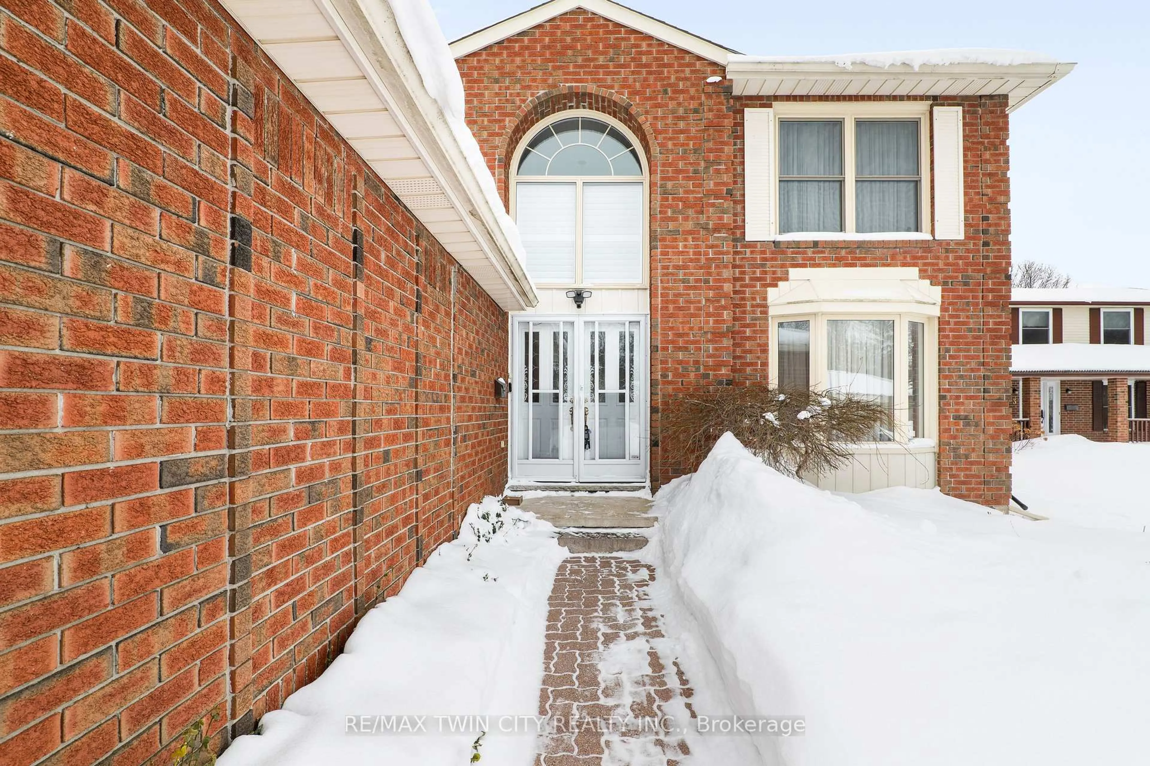 Home with brick exterior material, street for 95 Old Meadow Lane, Waterloo Ontario N2T 1V2
