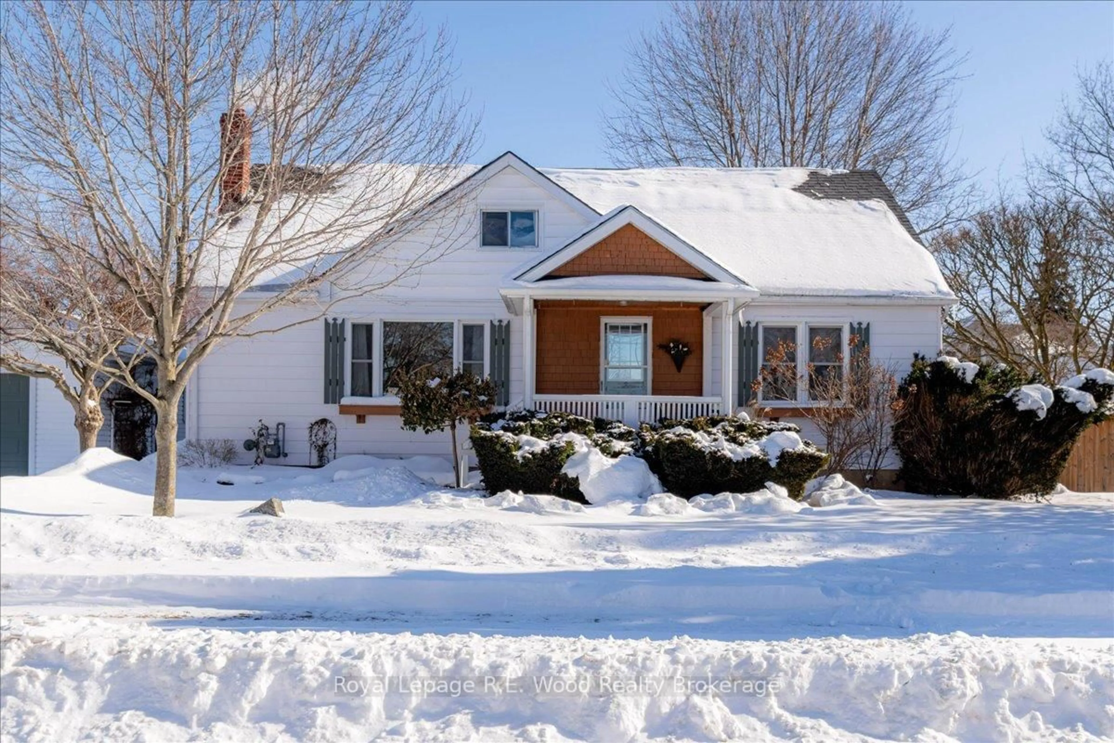 Home with brick exterior material, street for 14 Albert St, Norwich Ontario N0J 1P0