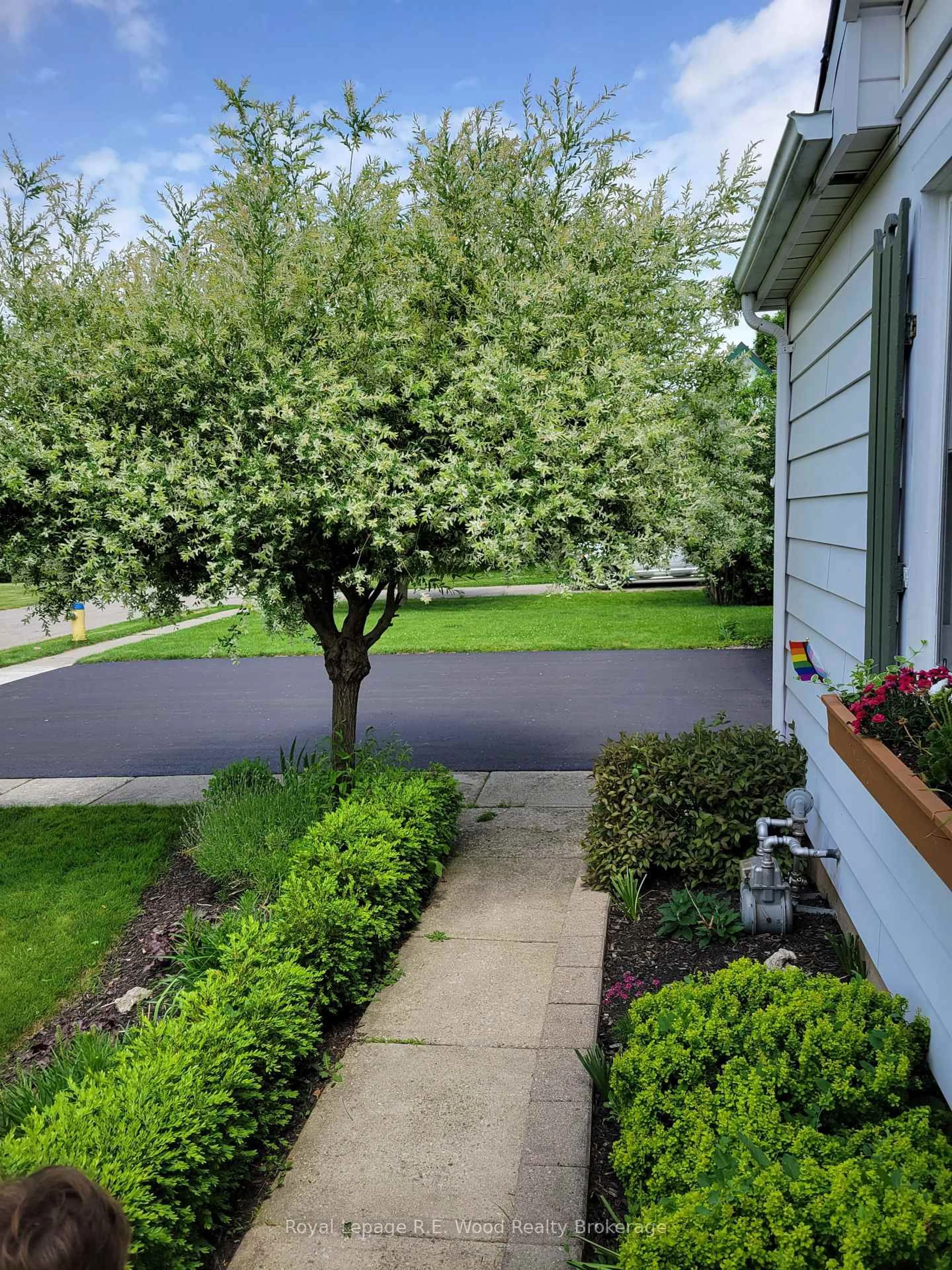 Unknown for 14 Albert St, Norwich Ontario N0J 1P0