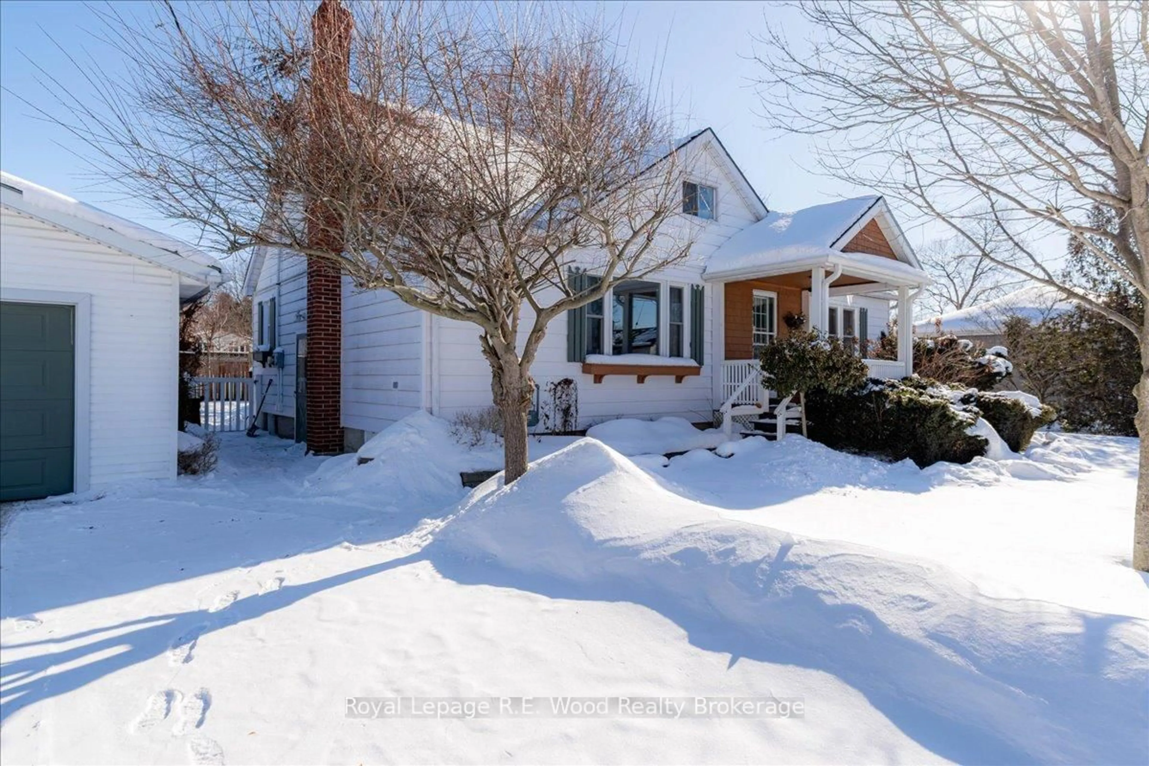 Unknown for 14 Albert St, Norwich Ontario N0J 1P0