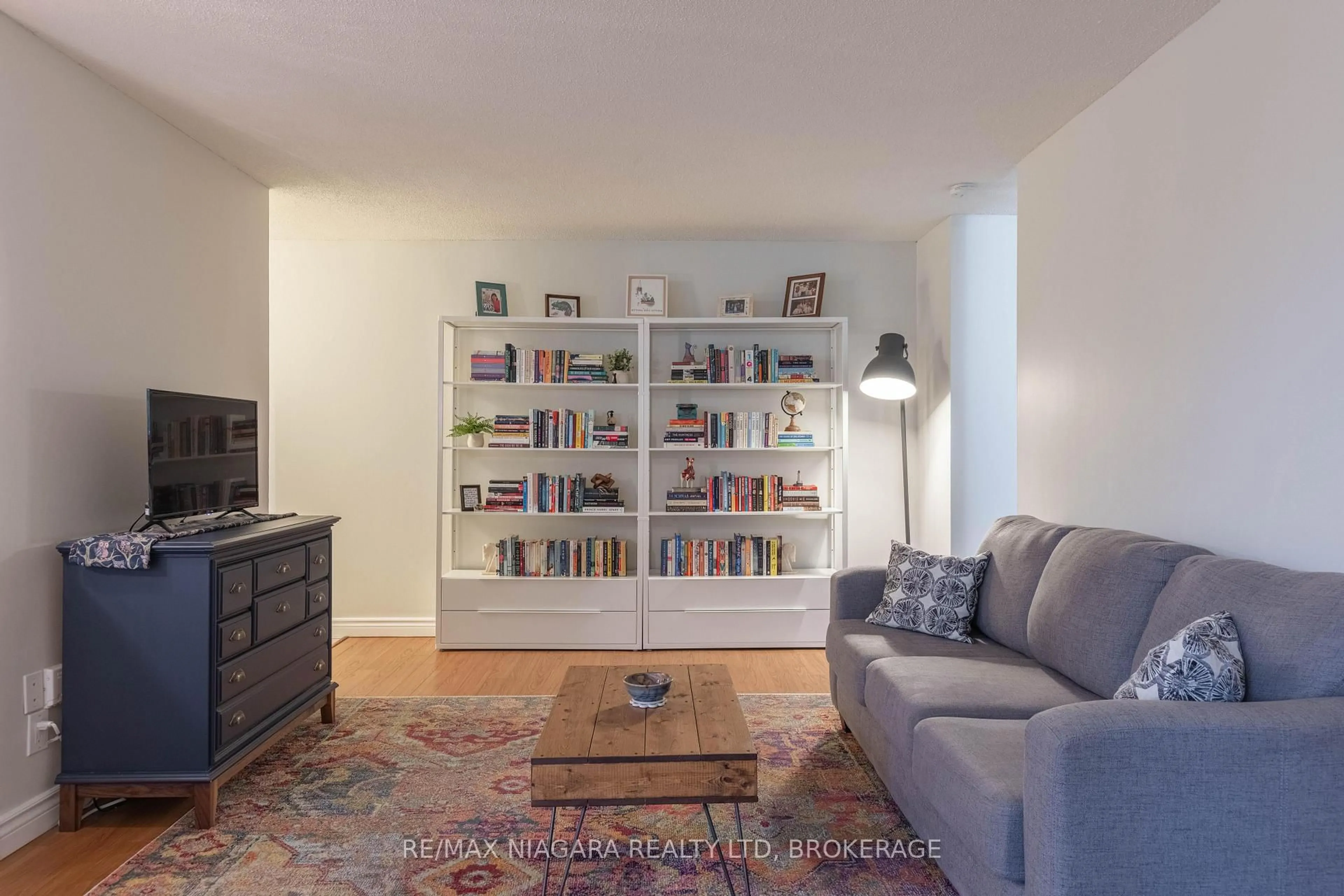 Living room with furniture, unknown for 6390 Huggins St #209, Niagara Falls Ontario L2J 1H1