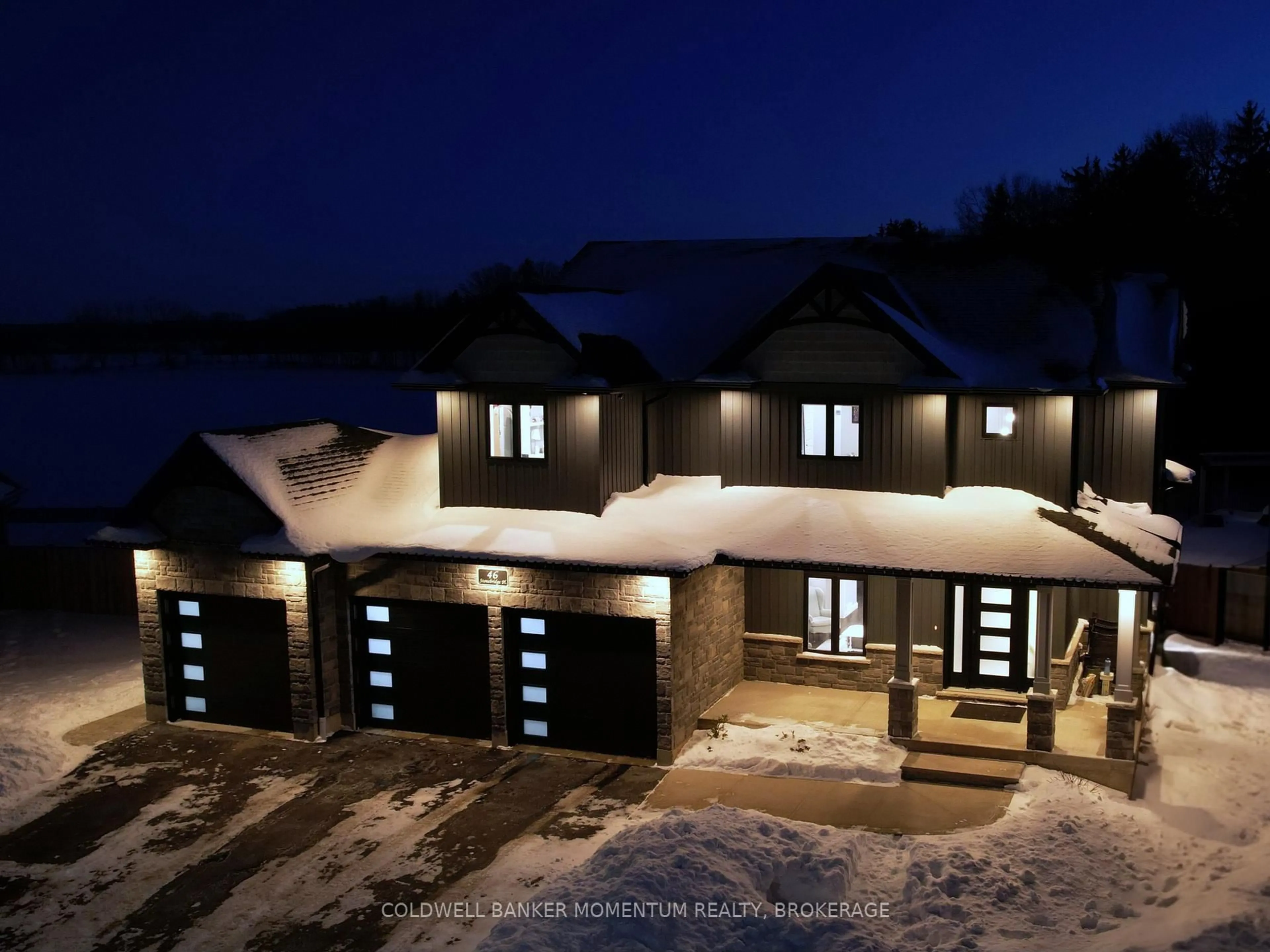 A pic from outside/outdoor area/front of a property/back of a property/a pic from drone, unknown for 46 Stonebridge Pl, Norfolk Ontario N3Y 0E6