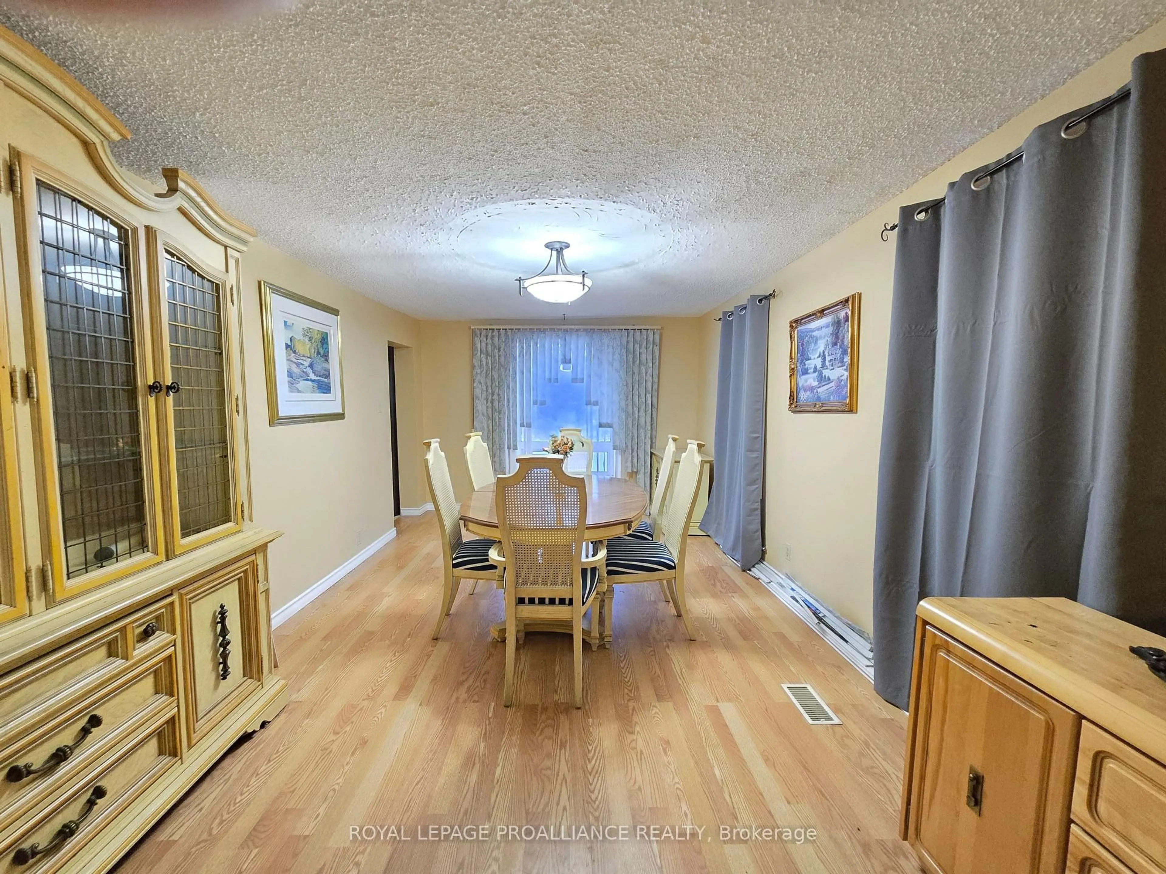 Dining room, wood/laminate floor for 118 Hubbs Rd, Prince Edward County Ontario K0K 1A0
