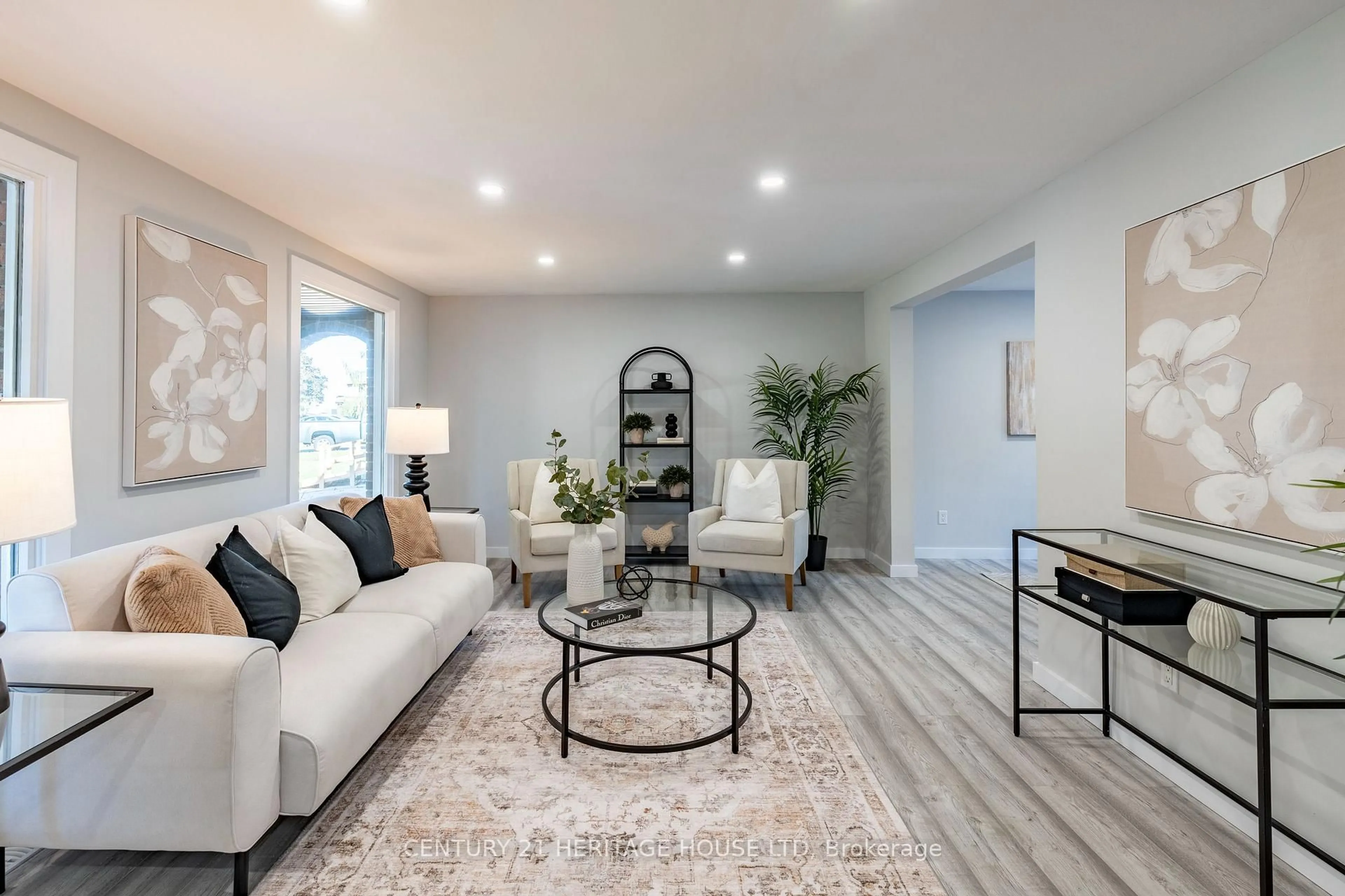 Living room with furniture, unknown for 20 Roseneath Cres, Kitchener Ontario N2E 1V9