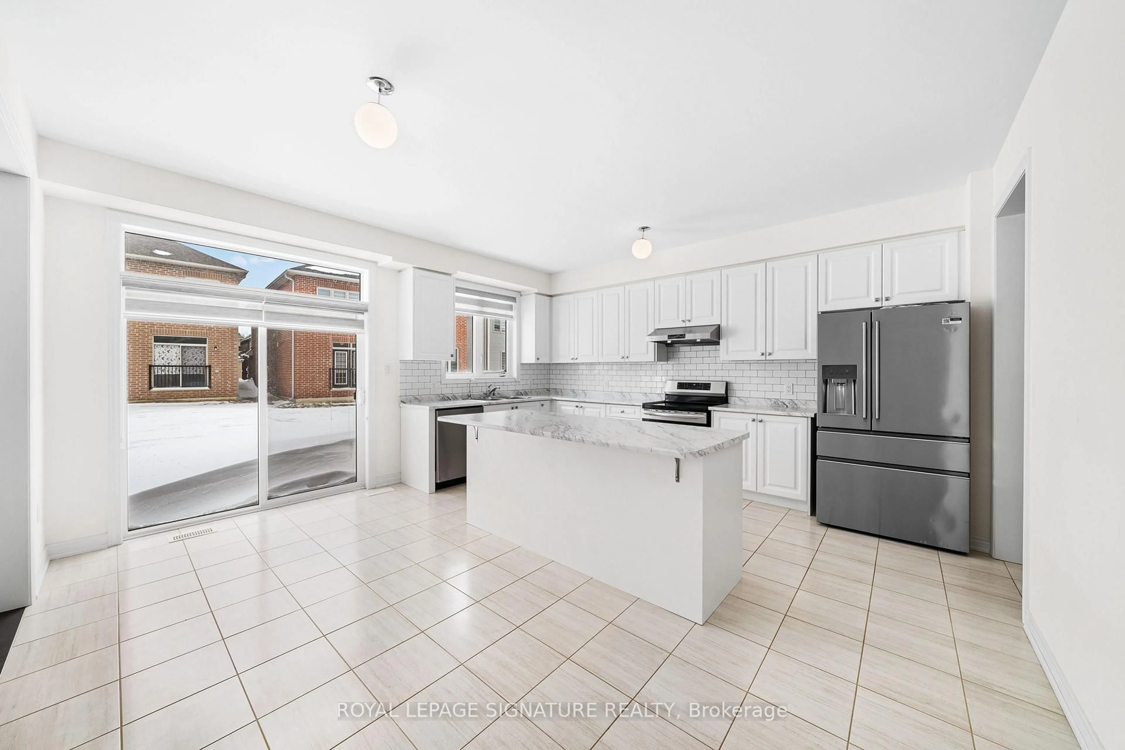 Open concept kitchen, ceramic/tile floor for 196 Limestone Lane, Shelburne Ontario L9V 3Y3