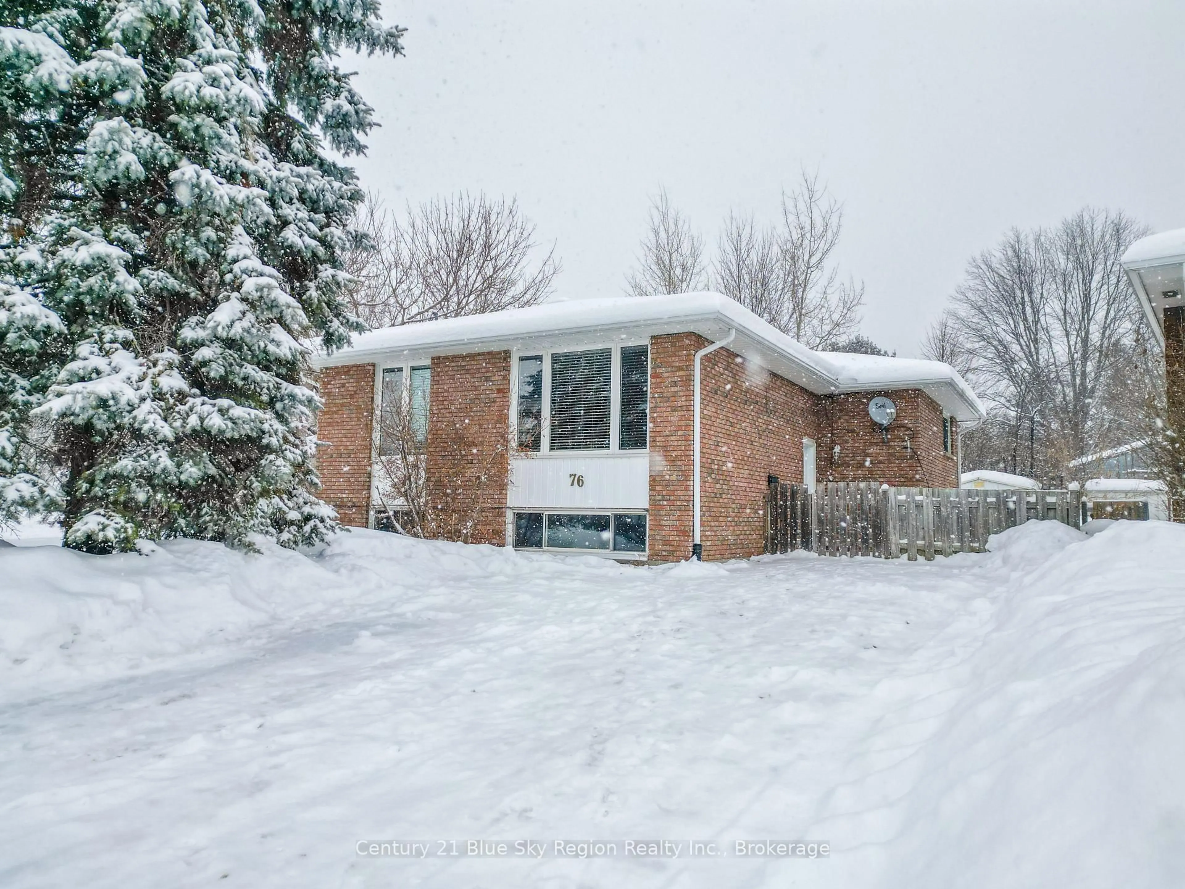 Home with brick exterior material, street for 76 Prince Edward Dr, North Bay Ontario P1A 3N3