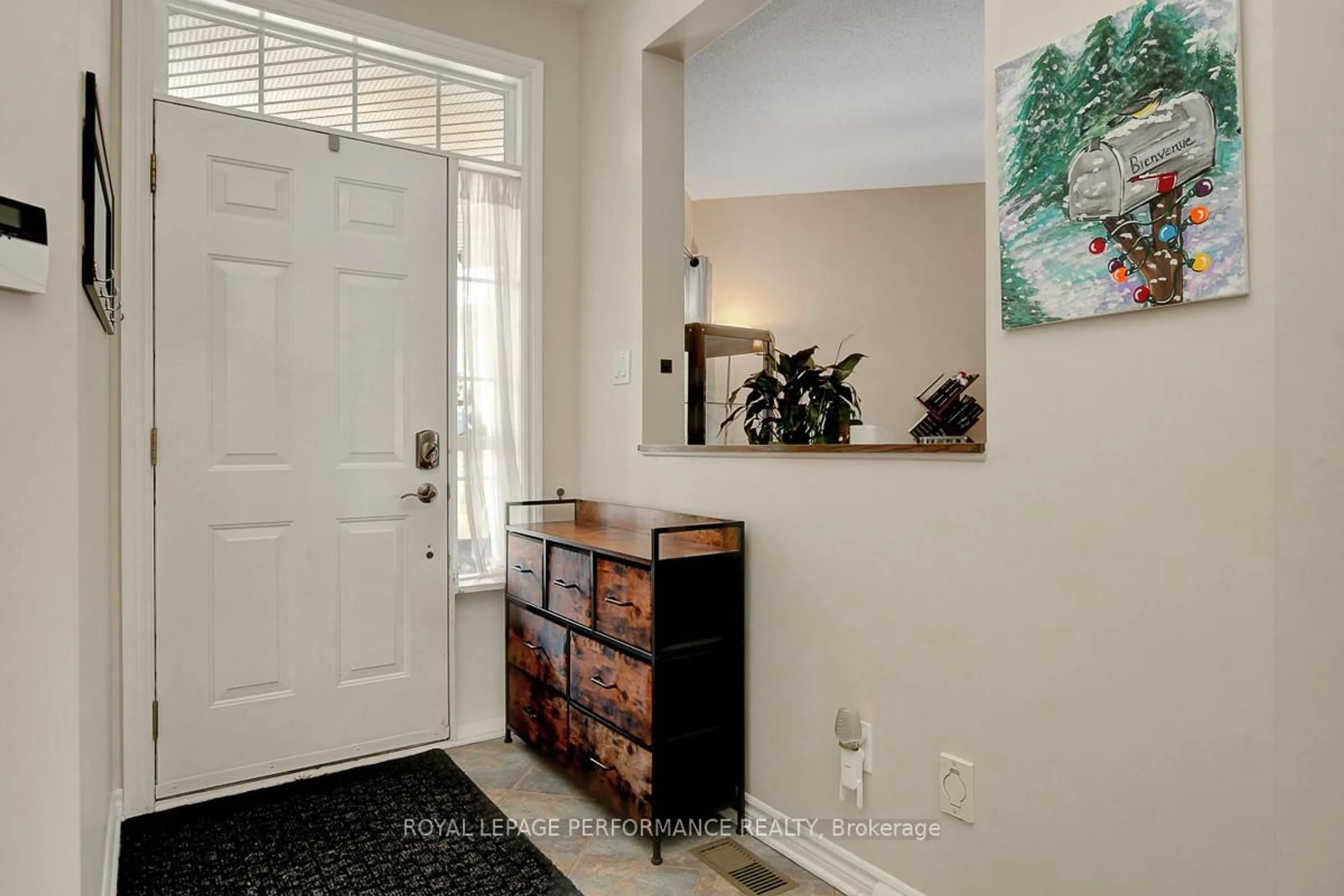 Indoor entryway for 1019 Valin St, Orleans Ontario K4A 4X8