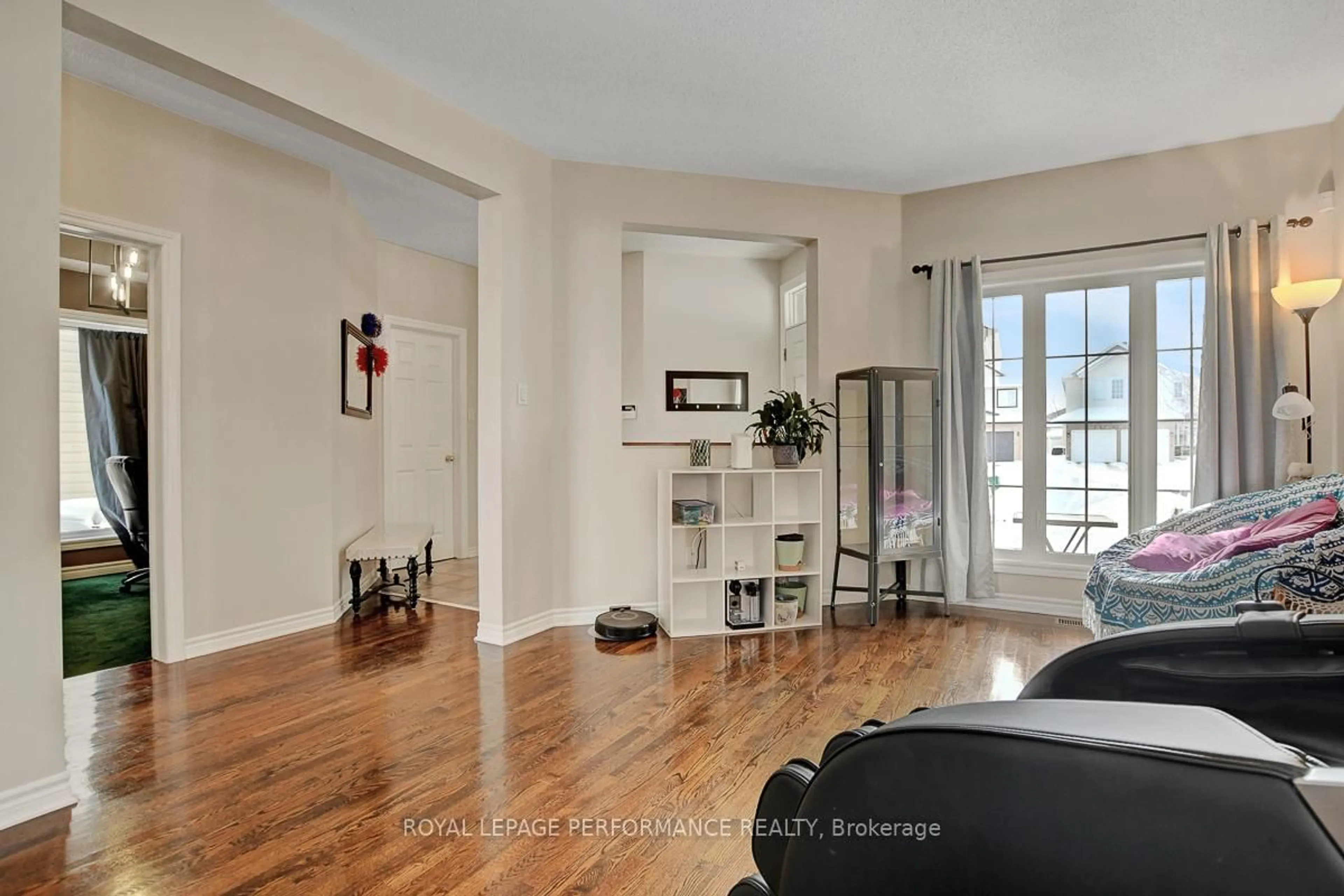 Living room with furniture, unknown for 1019 Valin St, Orleans Ontario K4A 4X8