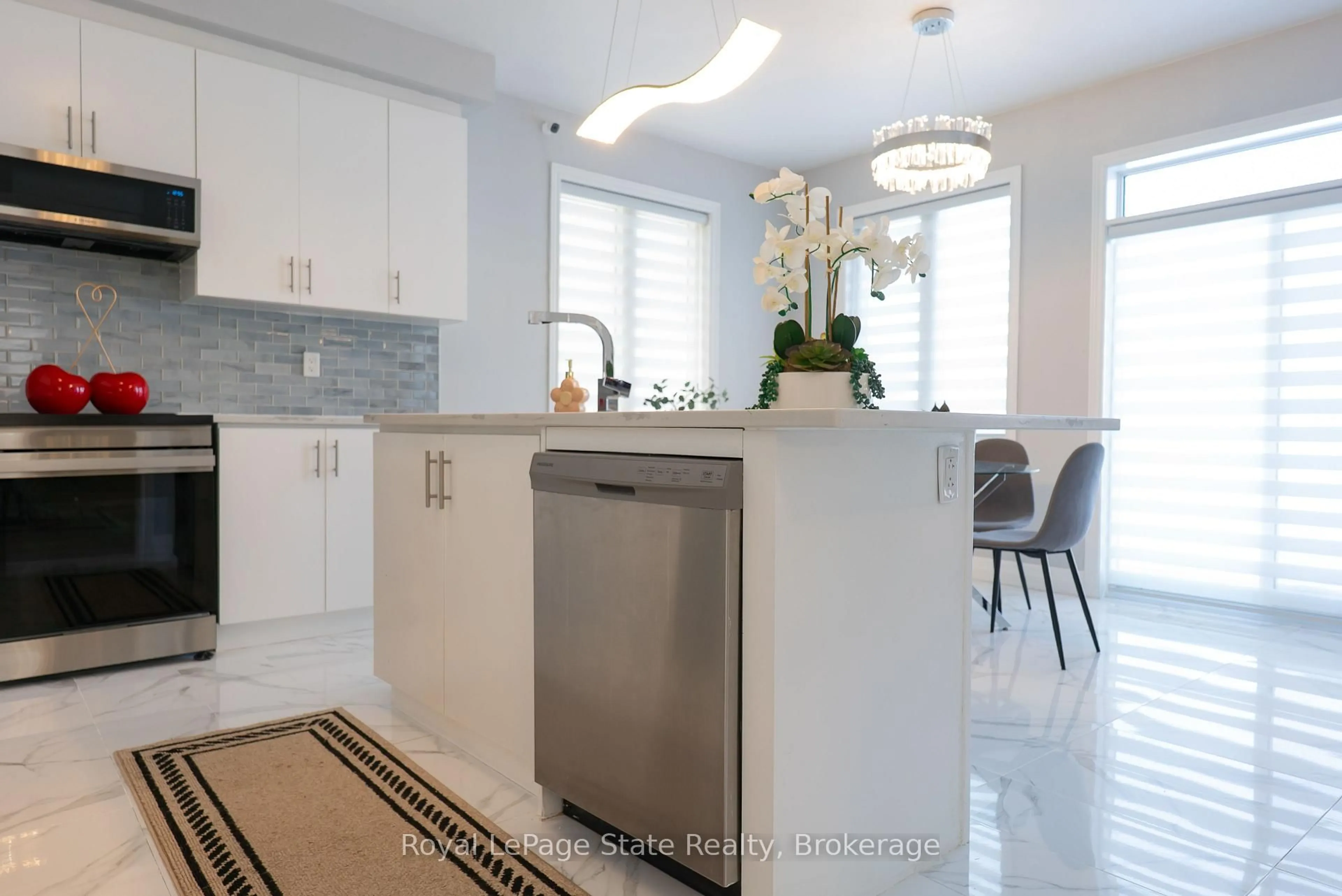 Contemporary kitchen, ceramic/tile floor for 1133 Upper Thames Dr, Woodstock Ontario N4T 0L4