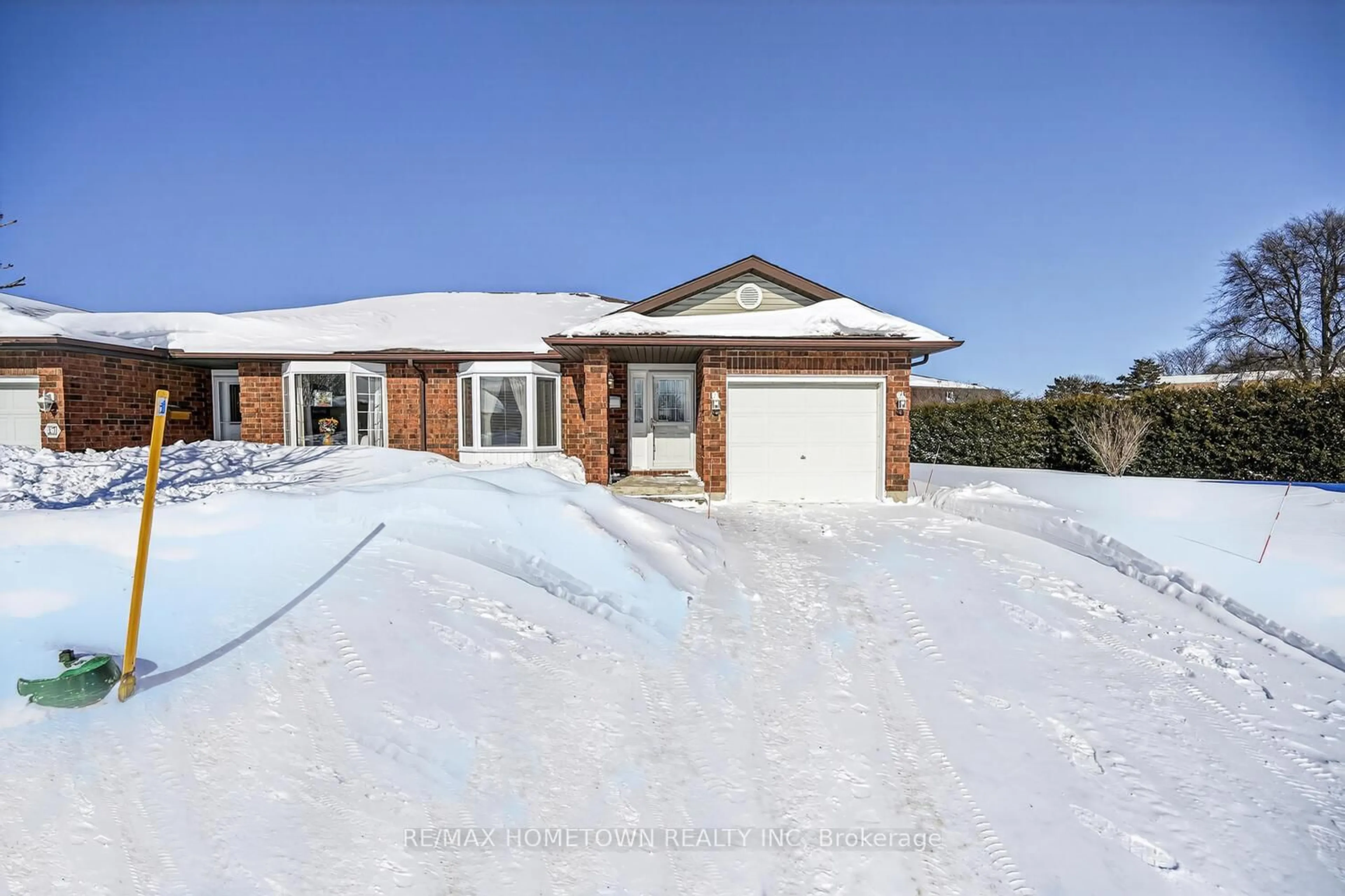 A pic from outside/outdoor area/front of a property/back of a property/a pic from drone, street for 41 Wilmot Young Place St, Brockville Ontario K6V 7H5