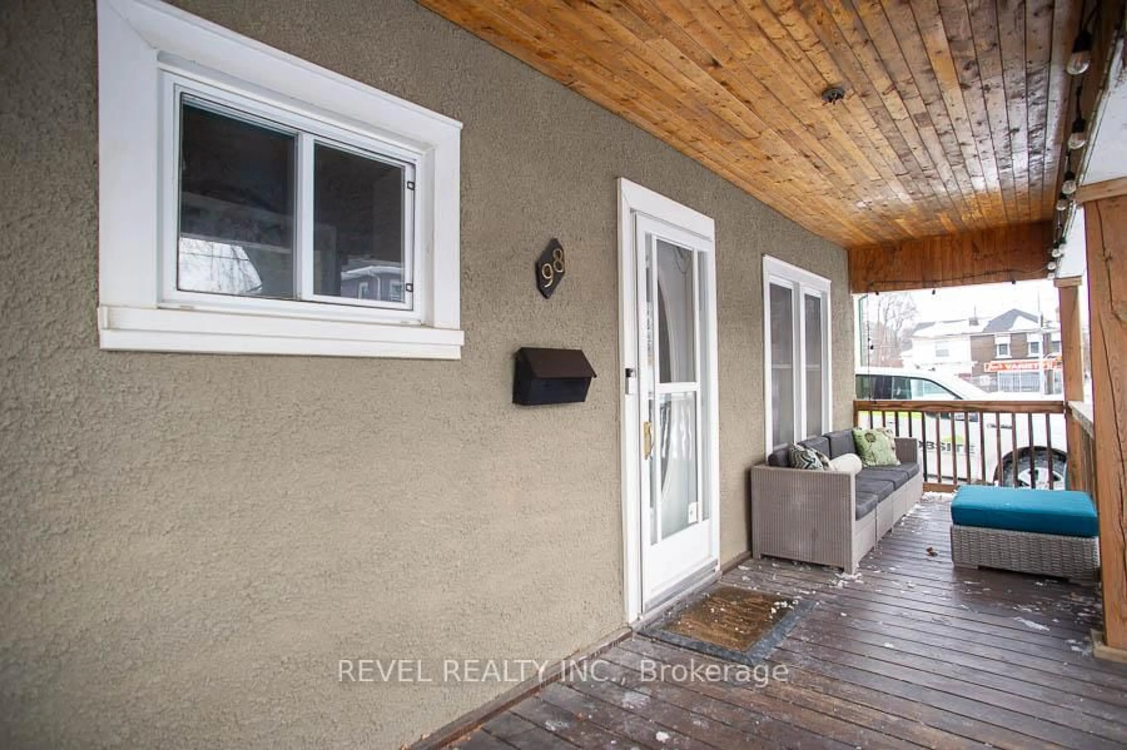 Unknown for 98 Cayuga St, Brantford Ontario N3S 1X2