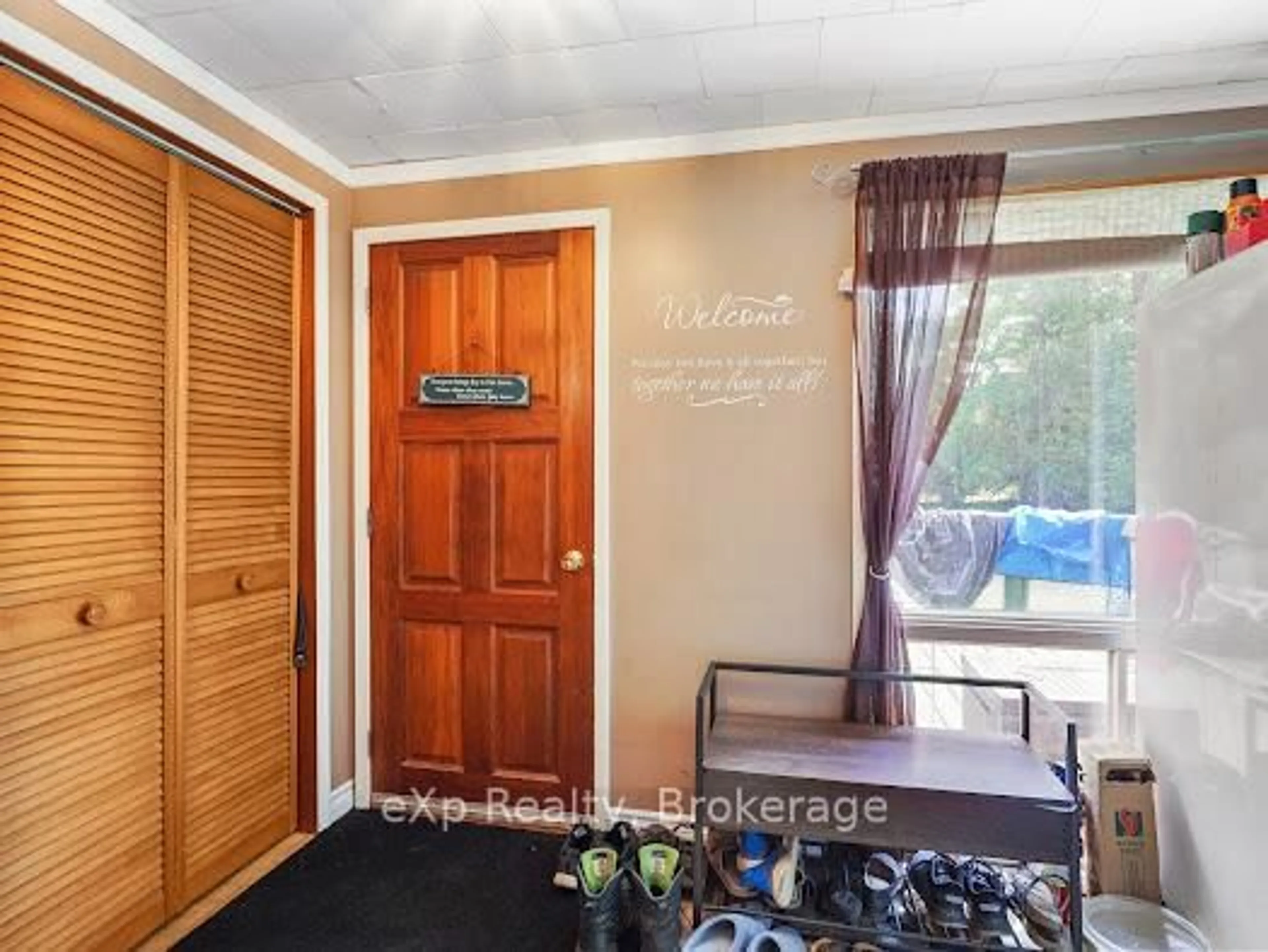 Unknown for 450 Inkerman St, North Perth Ontario N4W 1C5